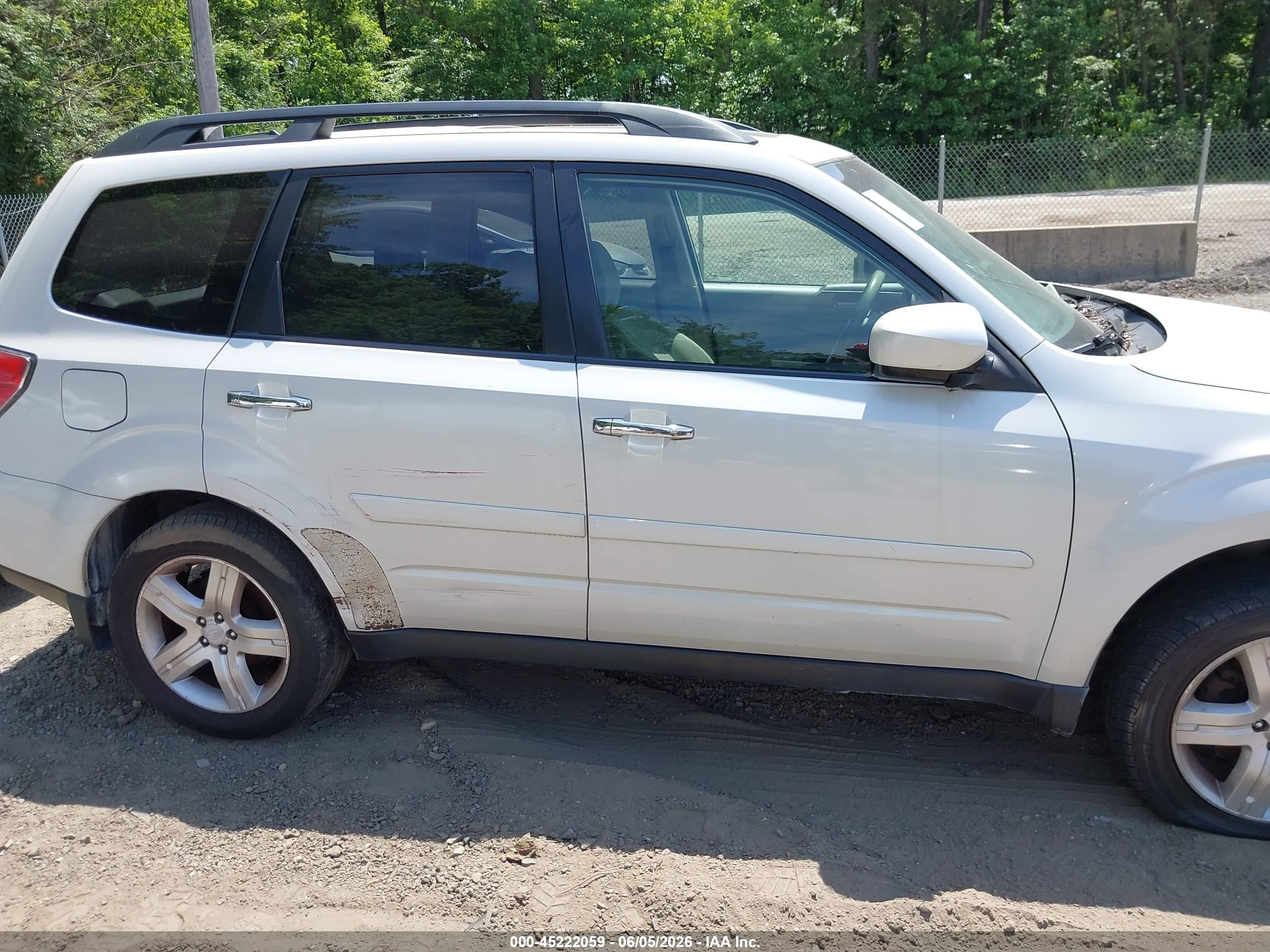 2010 Subaru Forester 2.5x Premium Кремовый vin: JF2SH6CCXAH741030