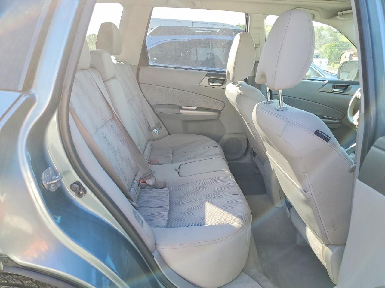 2010 Subaru Forester 2.5x Premium Blue vin: JF2SH6CCXAH762900