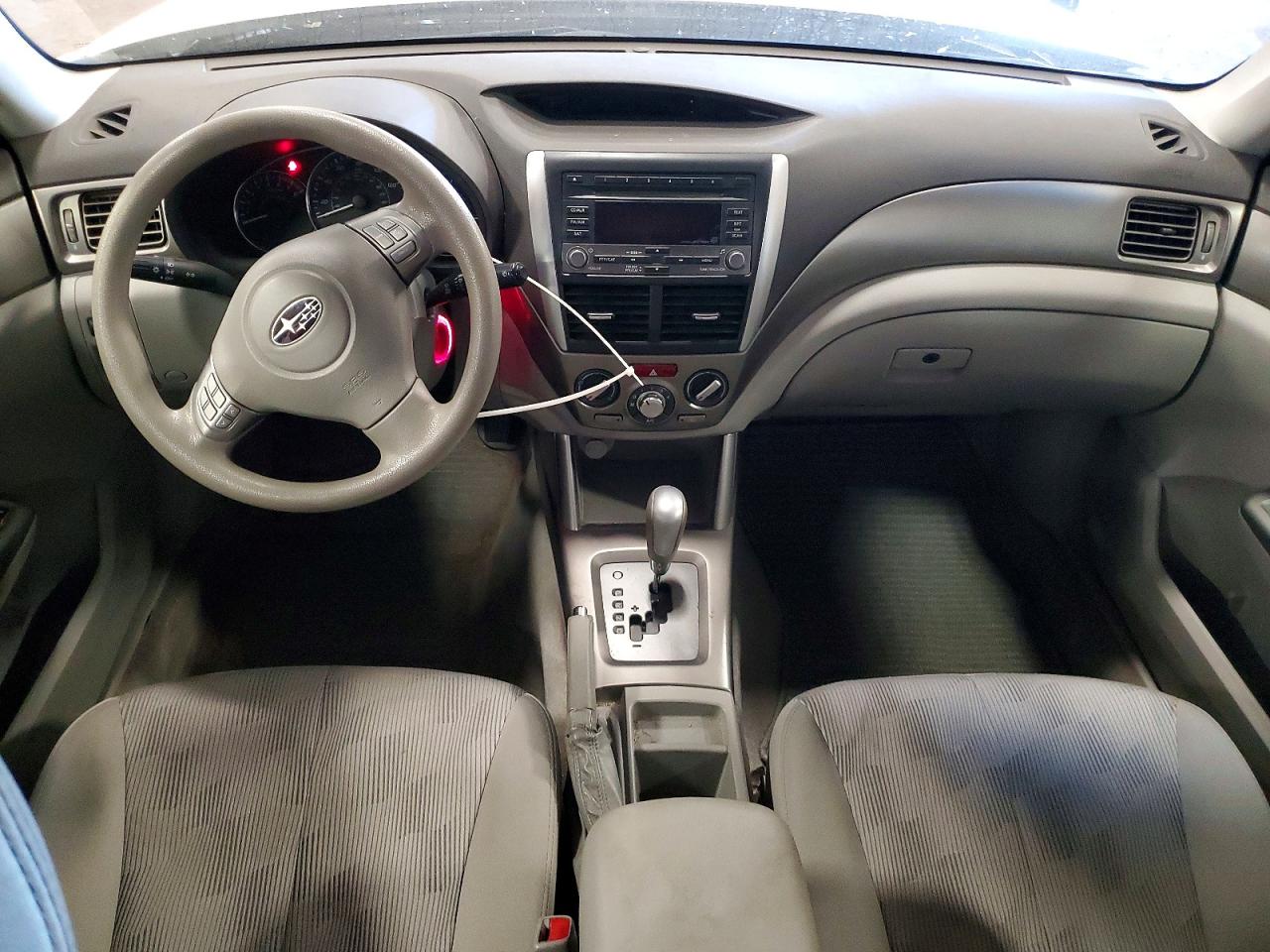 2010 Subaru Forester 2.5x Premium White vin: JF2SH6CCXAH783391