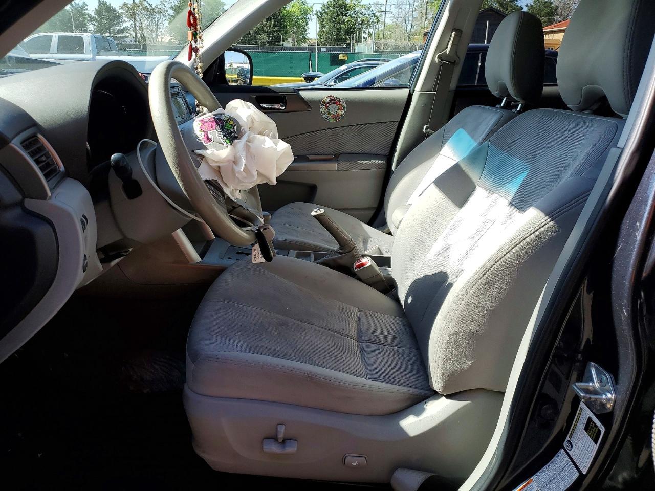 2010 Subaru Forester 2.5x Premium Gray vin: JF2SH6CCXAH794407