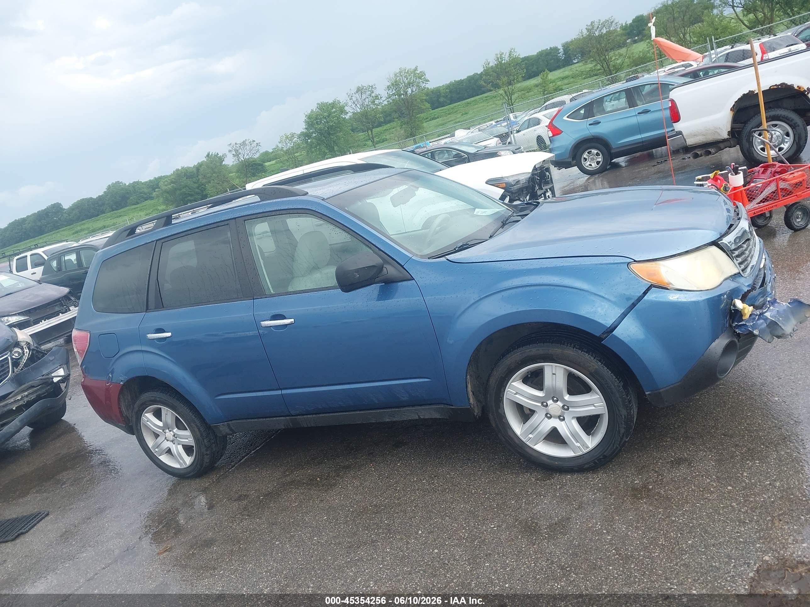 2010 Subaru Forester 2.5x Premium Blue vin: JF2SH6CCXAH914576