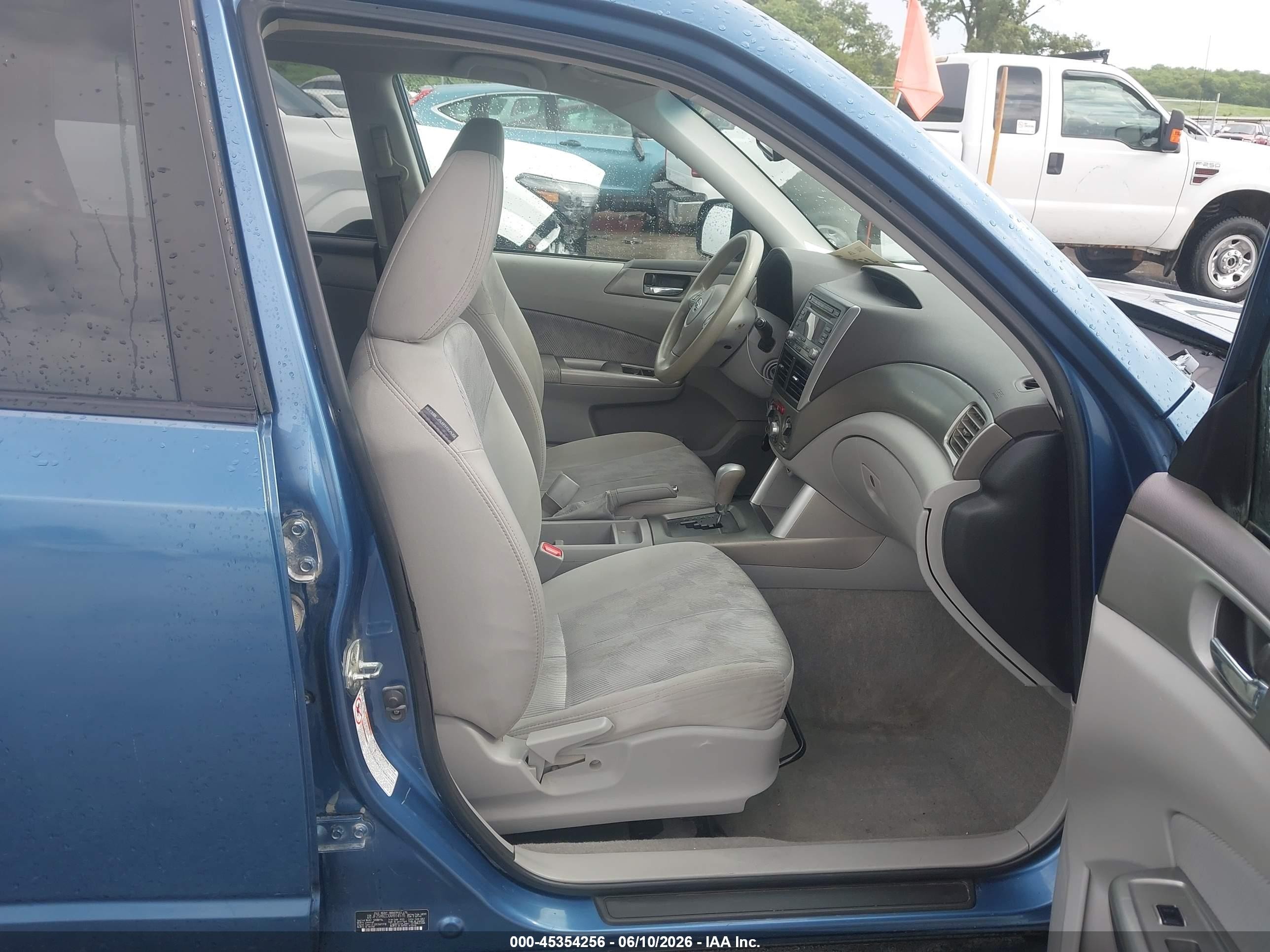 2010 Subaru Forester 2.5x Premium Blue vin: JF2SH6CCXAH914576