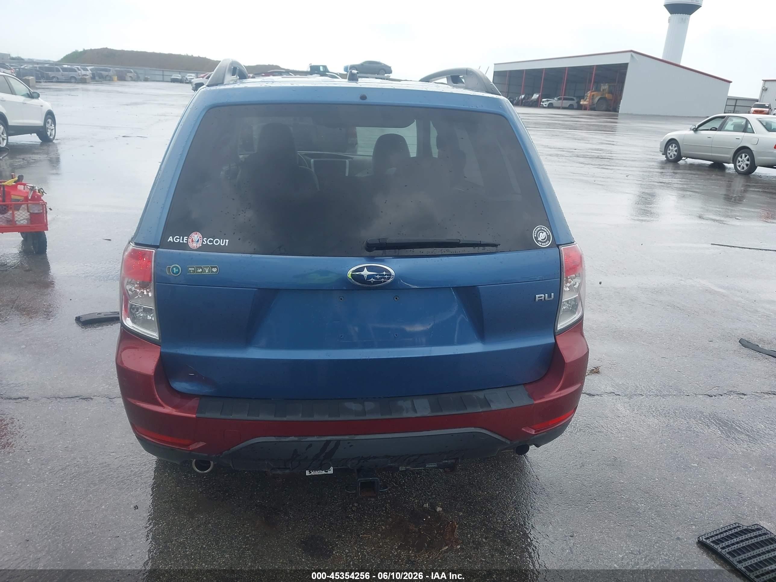 2010 Subaru Forester 2.5x Premium Blue vin: JF2SH6CCXAH914576