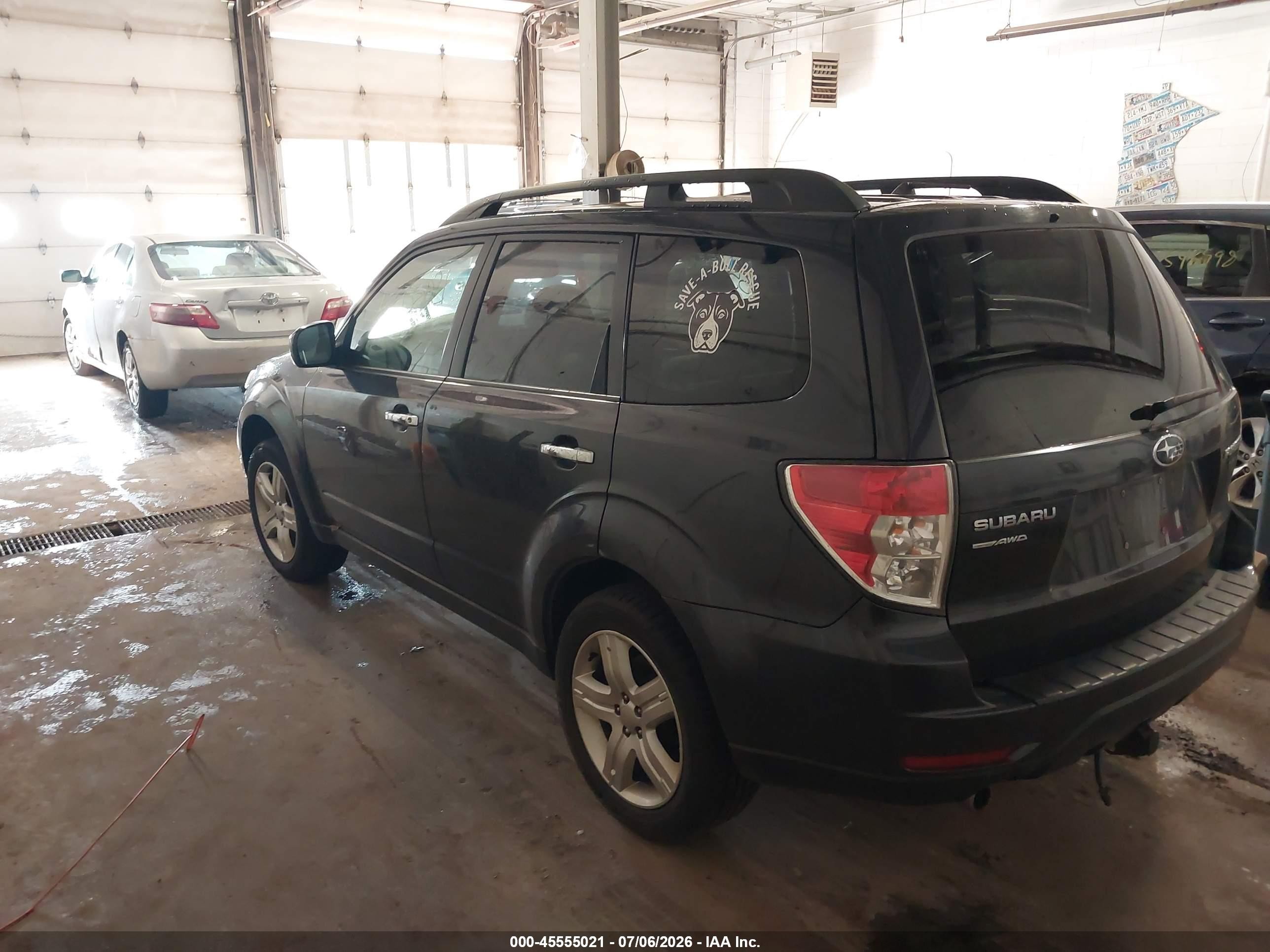2010 Subaru Forester 2.5x Premium Gray vin: JF2SH6CCXAH917638