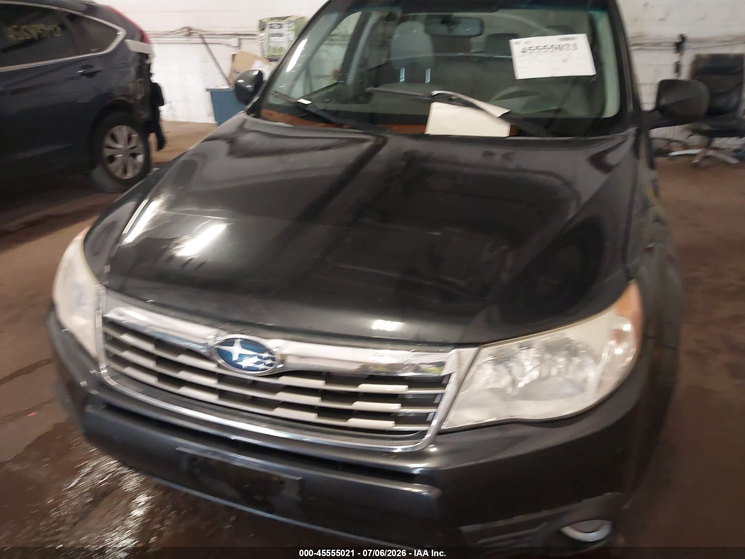2010 Subaru Forester 2.5x Premium Gray vin: JF2SH6CCXAH917638