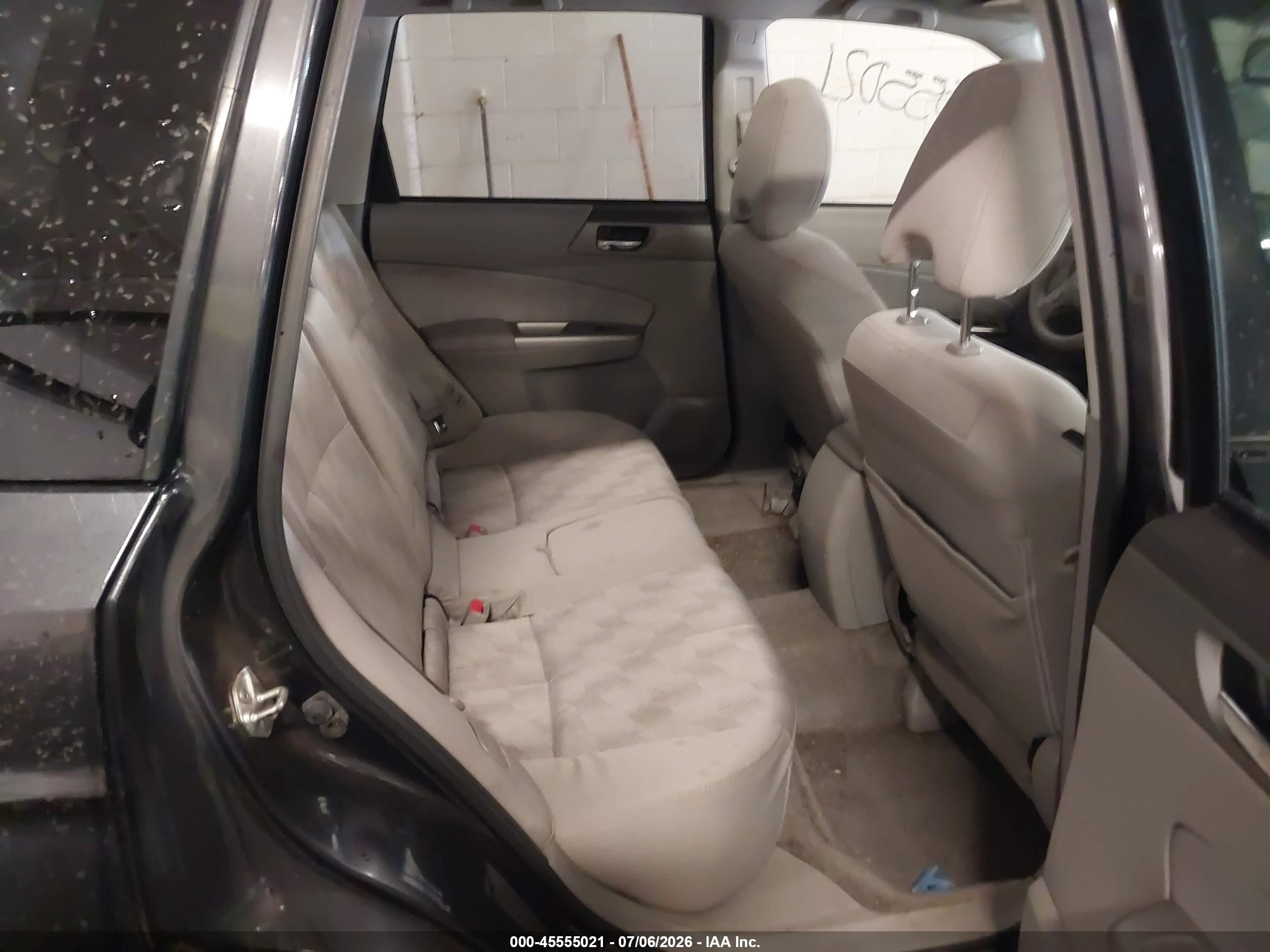 2010 Subaru Forester 2.5x Premium Gray vin: JF2SH6CCXAH917638