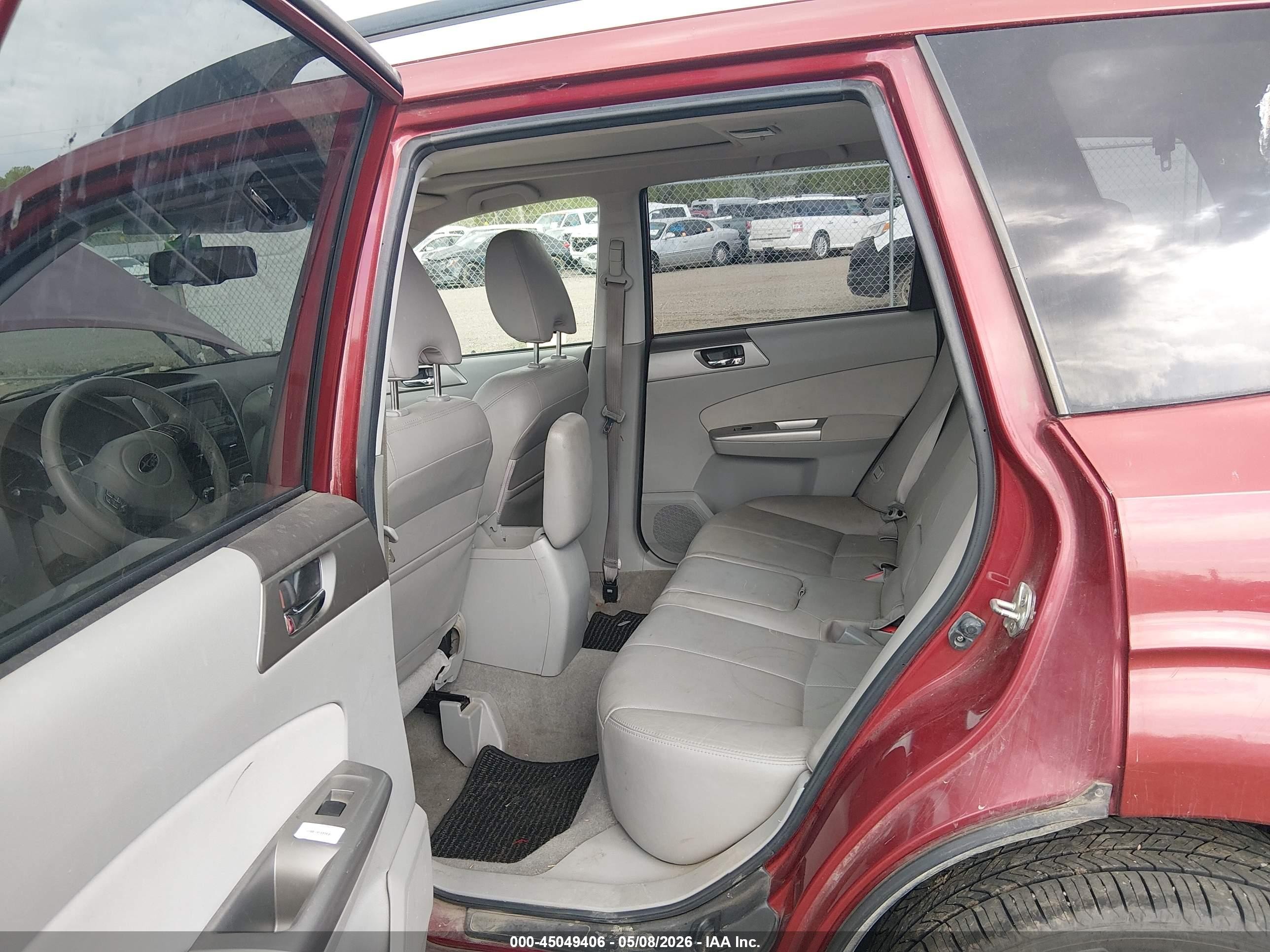2010 Subaru Forester 2.5x Limited Red vin: JF2SH6DC0AH758613