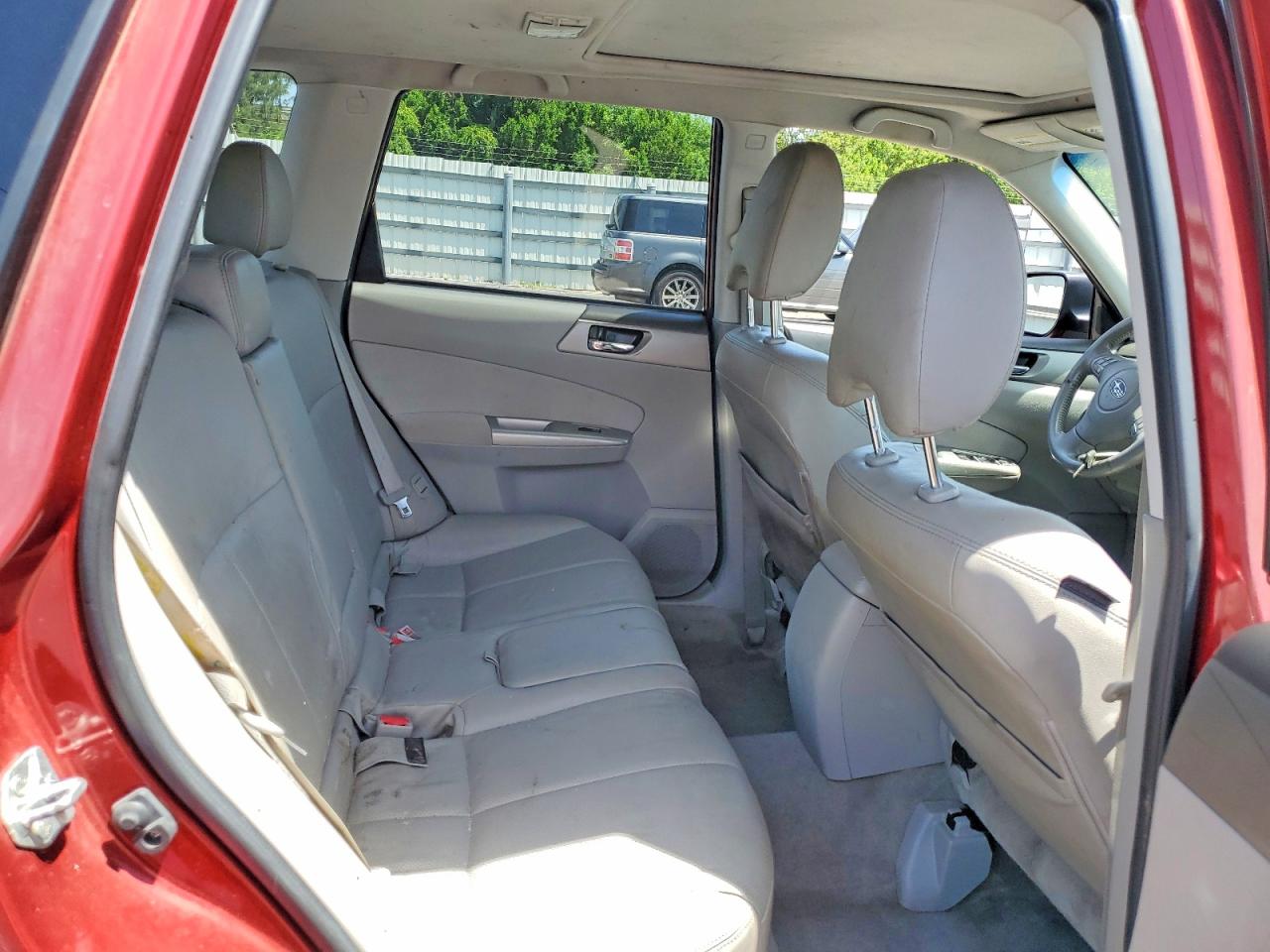 2010 Subaru Forester 2.5x Limited Red vin: JF2SH6DC0AH779526