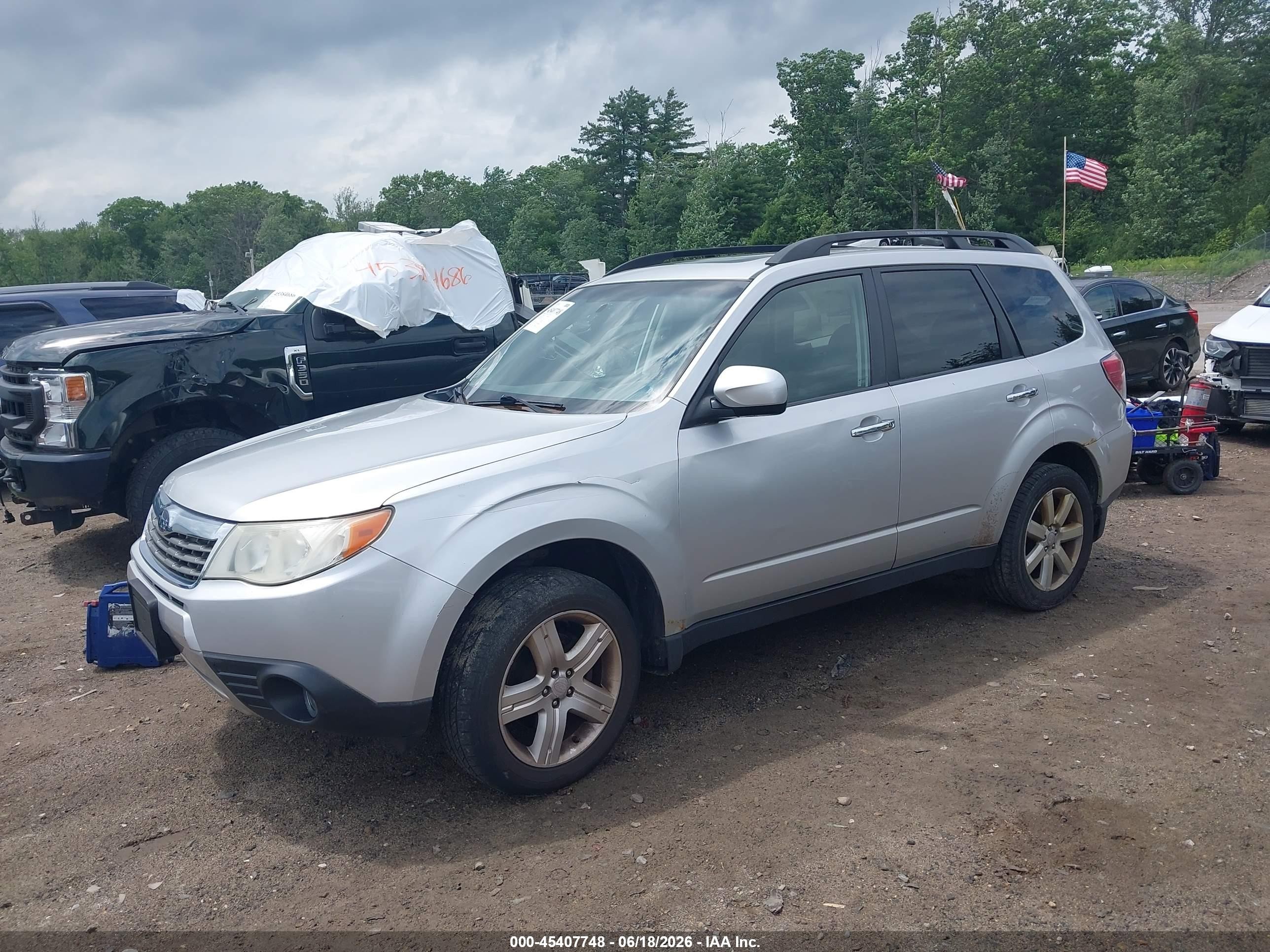 2010 Subaru Forester 2.5x Limited Silver vin: JF2SH6DC0AH916402