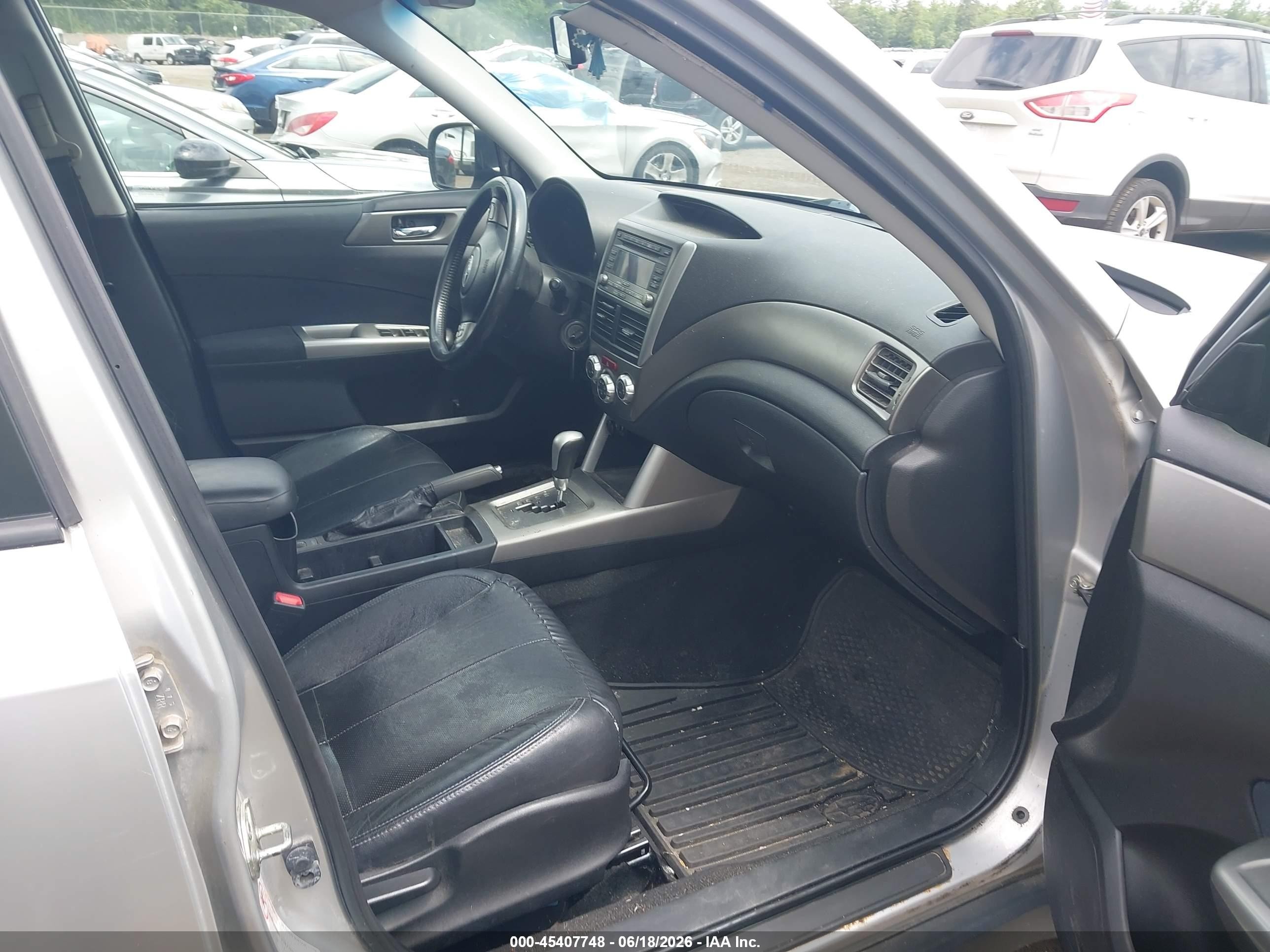 2010 Subaru Forester 2.5x Limited Silver vin: JF2SH6DC0AH916402