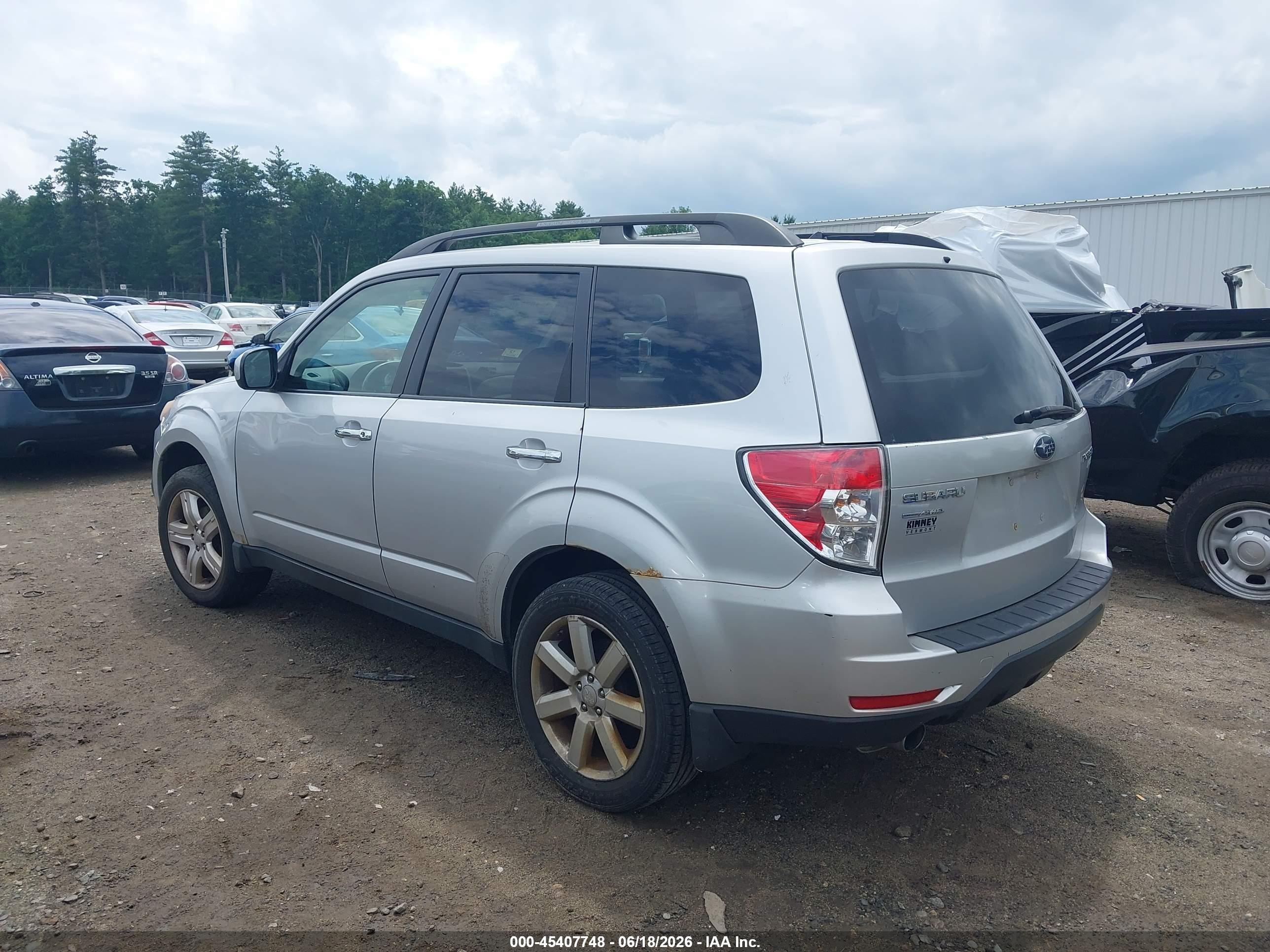 2010 Subaru Forester 2.5x Limited Silver vin: JF2SH6DC0AH916402
