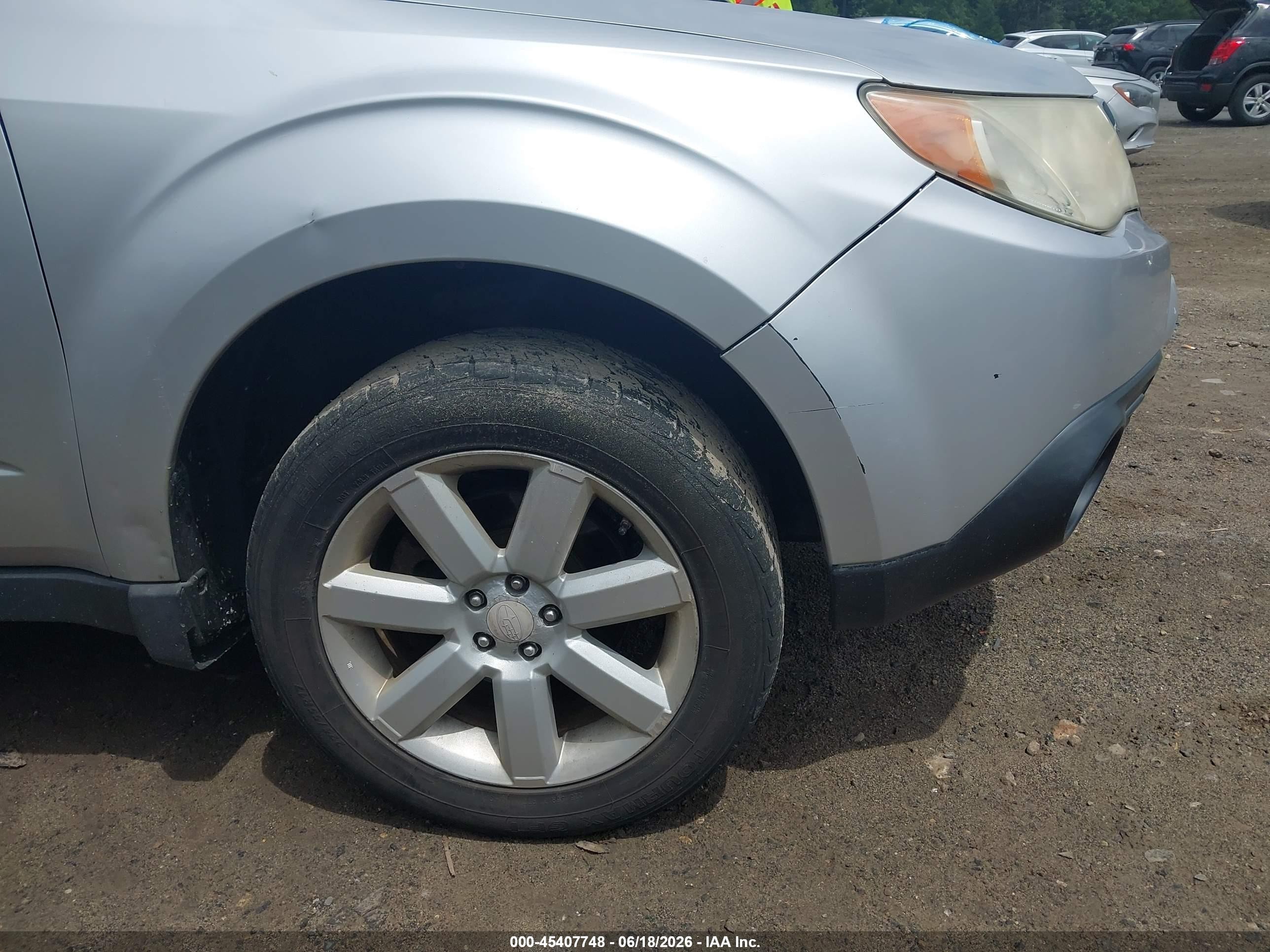 2010 Subaru Forester 2.5x Limited Silver vin: JF2SH6DC0AH916402