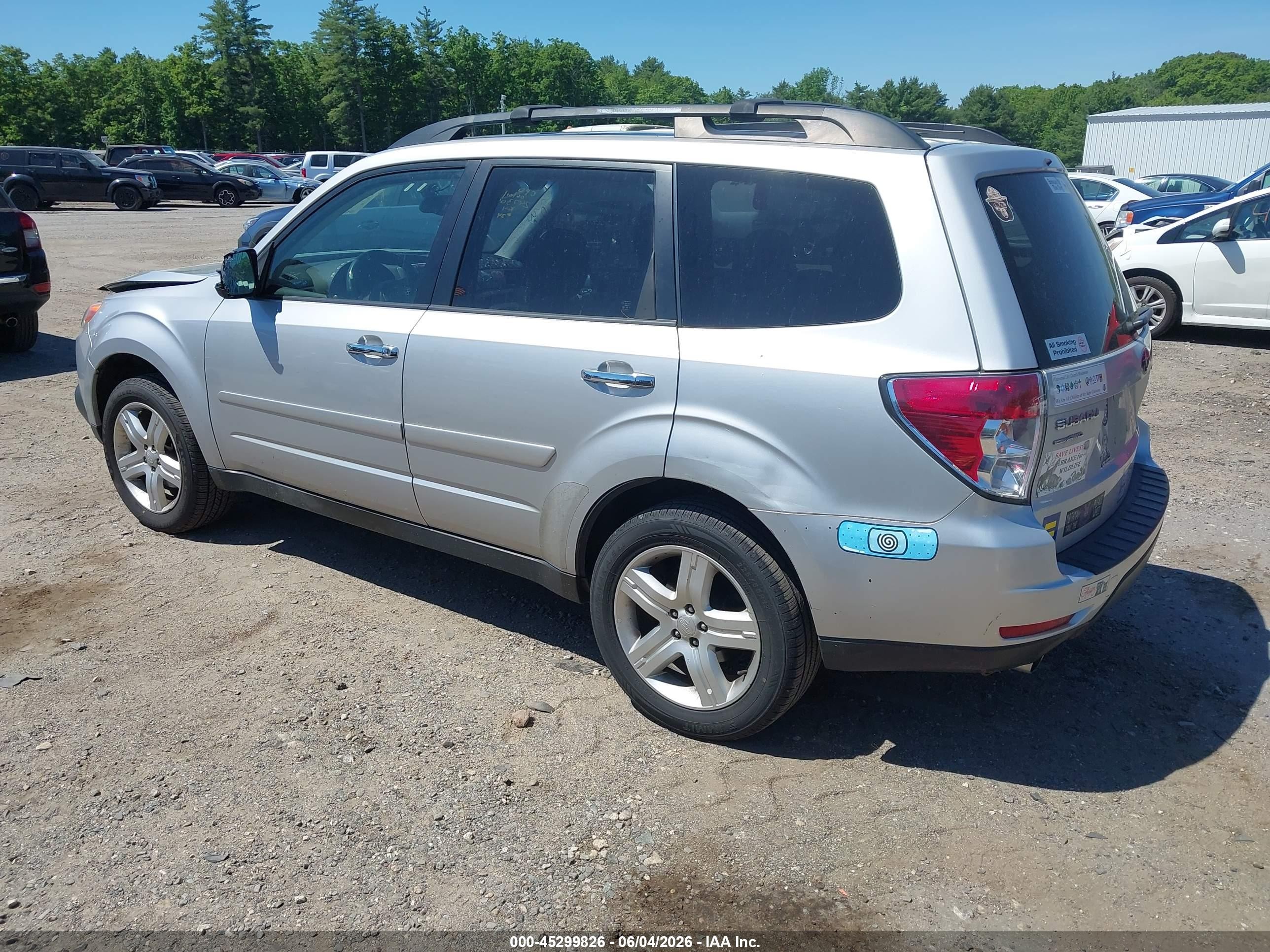 2010 Subaru Forester 2.5x Limited Silver vin: JF2SH6DC1AH703930