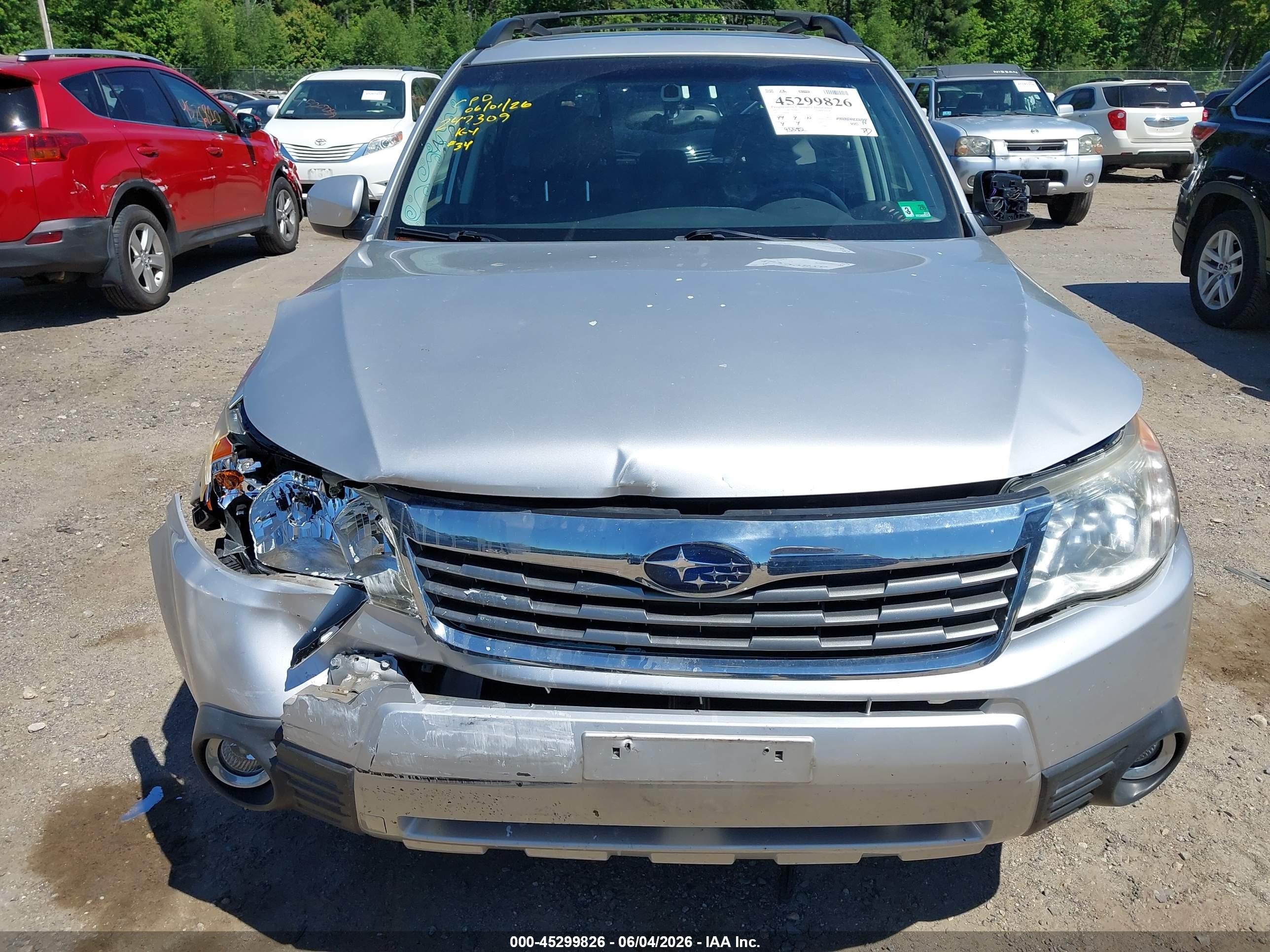 2010 Subaru Forester 2.5x Limited Silver vin: JF2SH6DC1AH703930