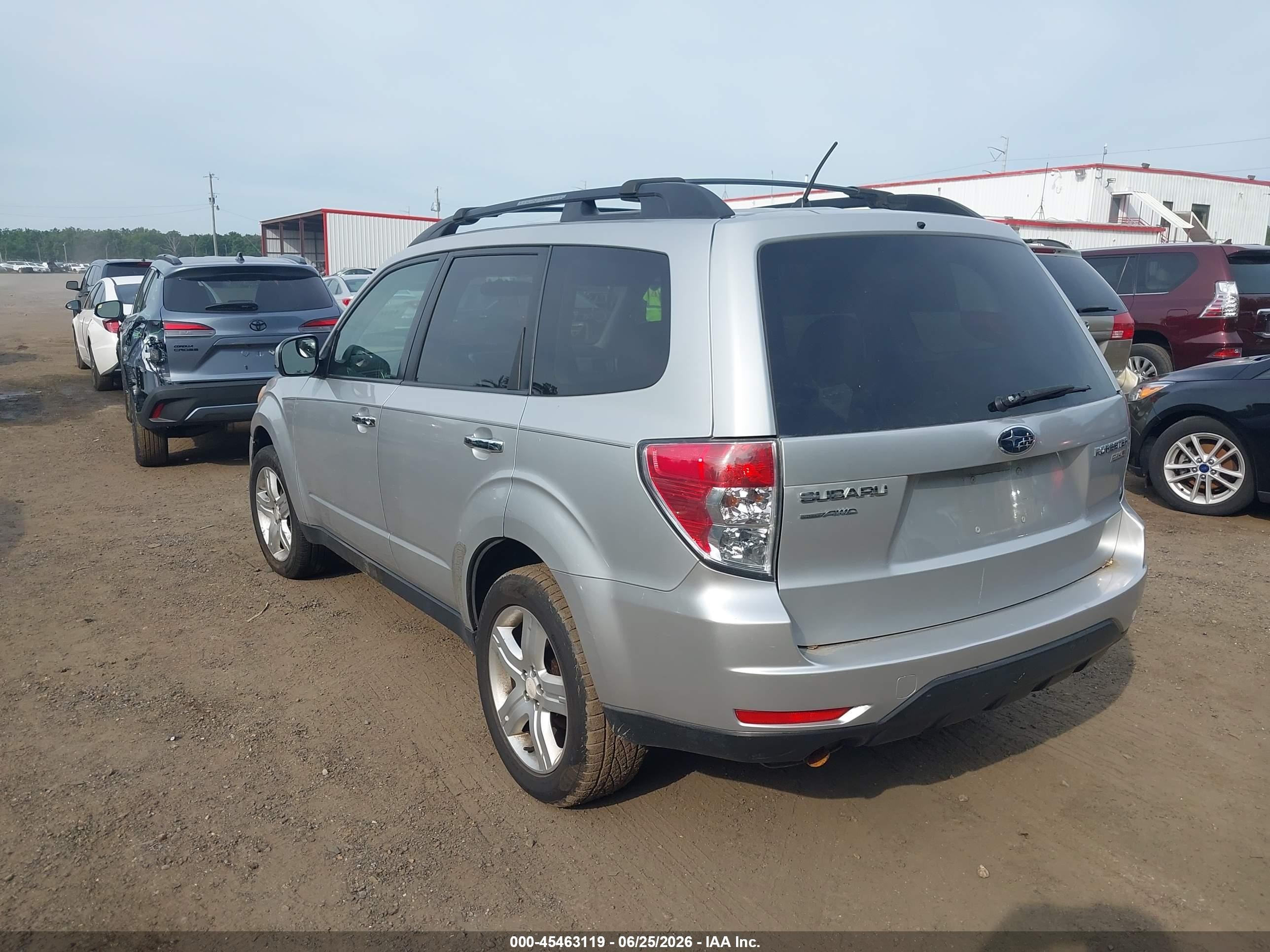 2010 Subaru Forester 2.5x Limited Silver vin: JF2SH6DC1AH717410