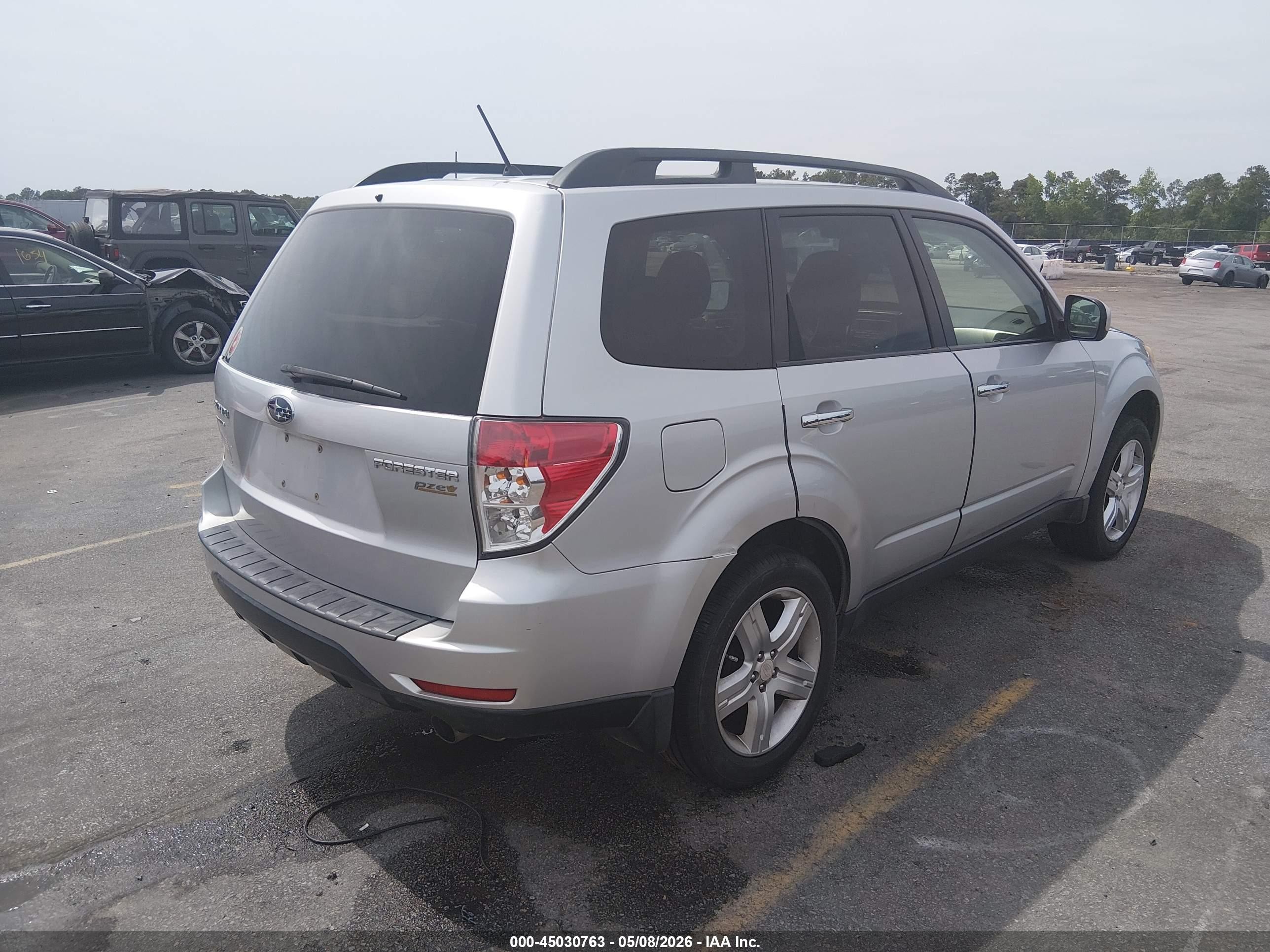 2010 Subaru Forester 2.5x Limited Серебряный vin: JF2SH6DC1AH719190