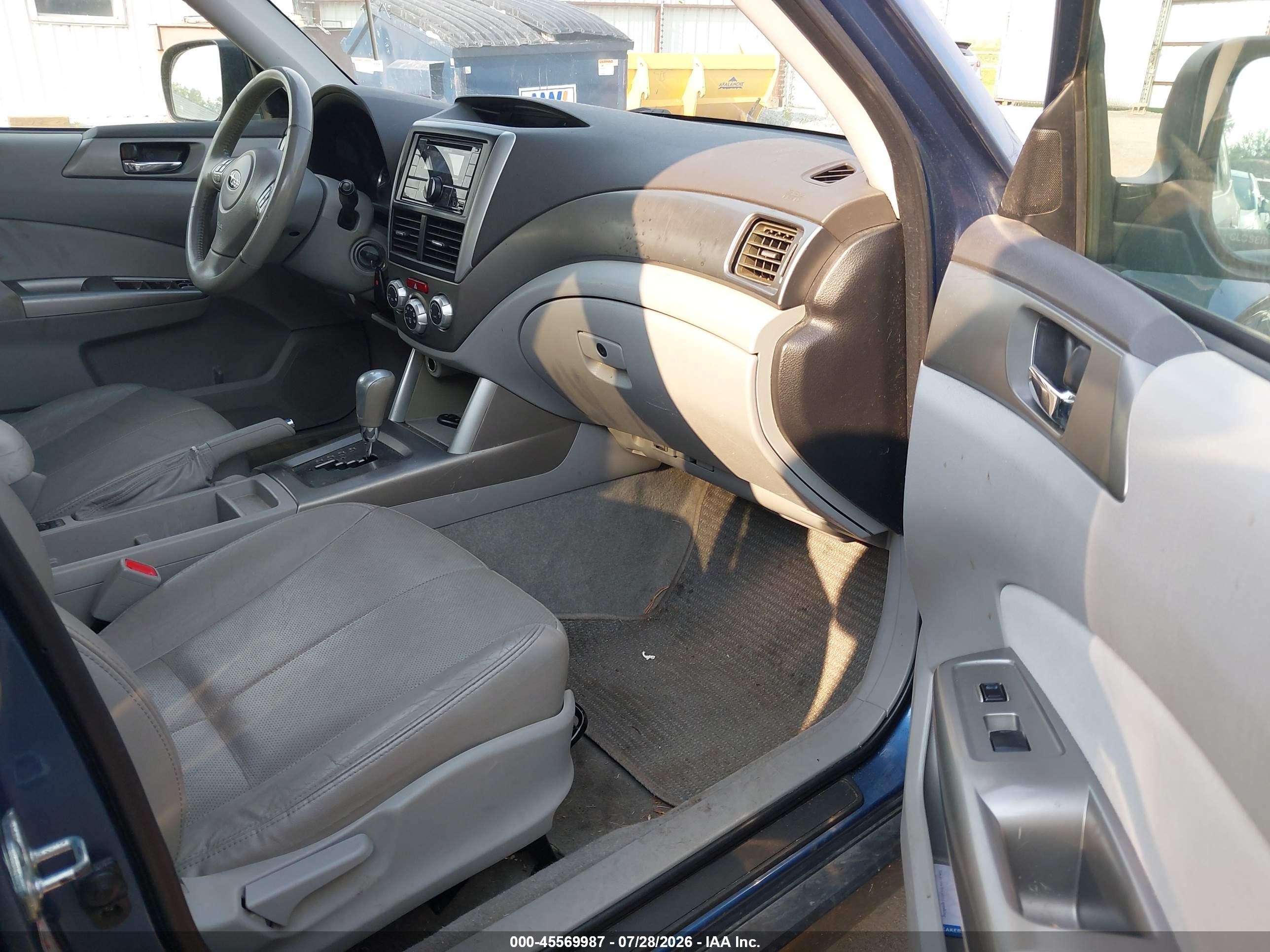 2010 Subaru Forester 2.5x Limited Blue vin: JF2SH6DC1AH740895