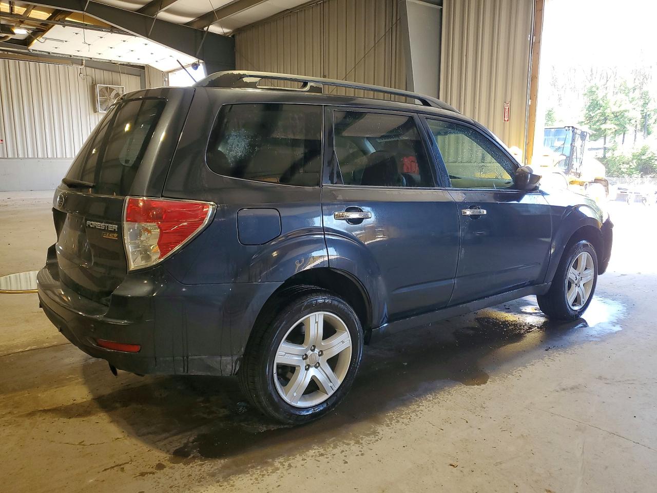 2010 Subaru Forester 2.5x Limited Gray vin: JF2SH6DC2AH714290