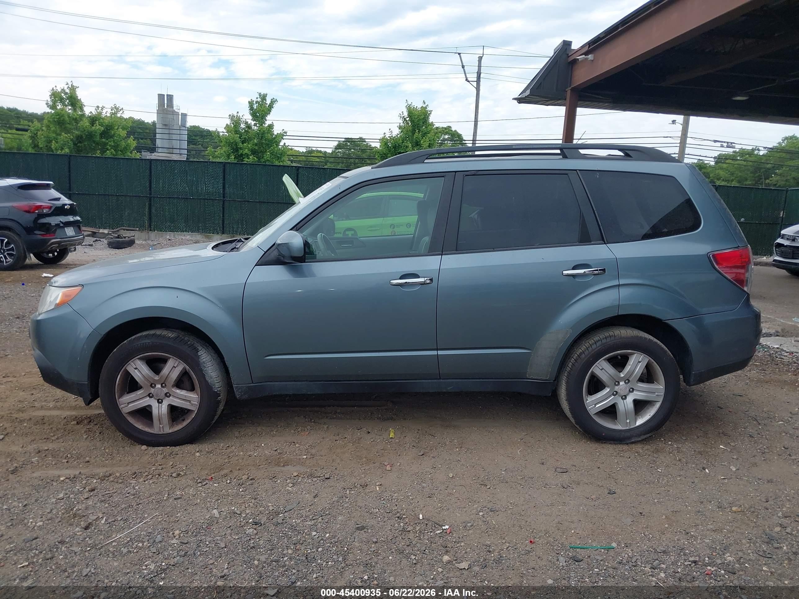 2010 Subaru Forester 2.5x Limited Gray vin: JF2SH6DC2AH791418
