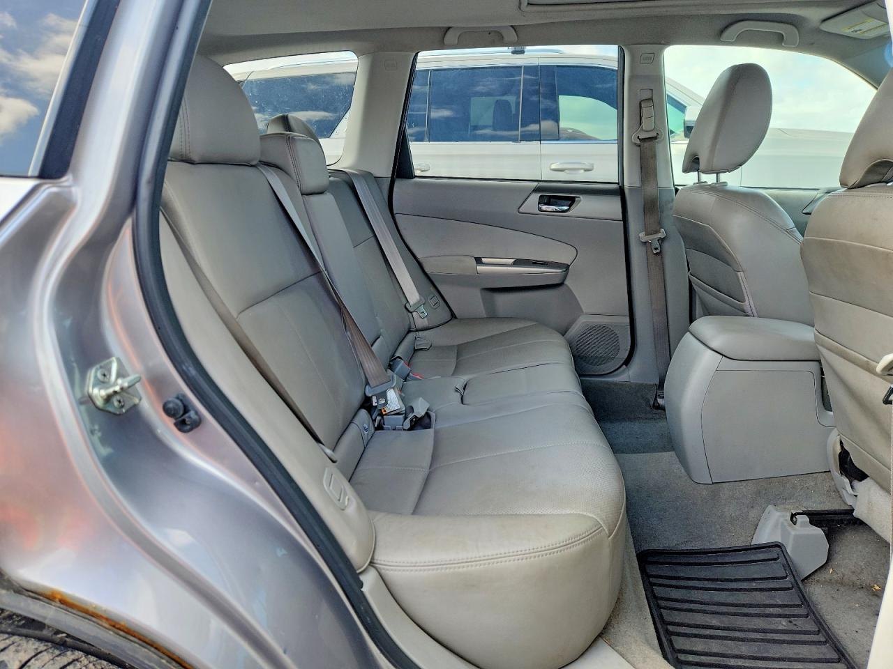 2010 Subaru Forester 2.5x Limited Silver vin: JF2SH6DC2AH901030