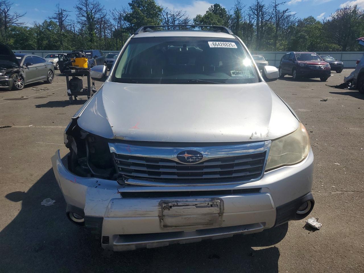 2010 Subaru Forester 2.5x Limited Silver vin: JF2SH6DC2AH902260