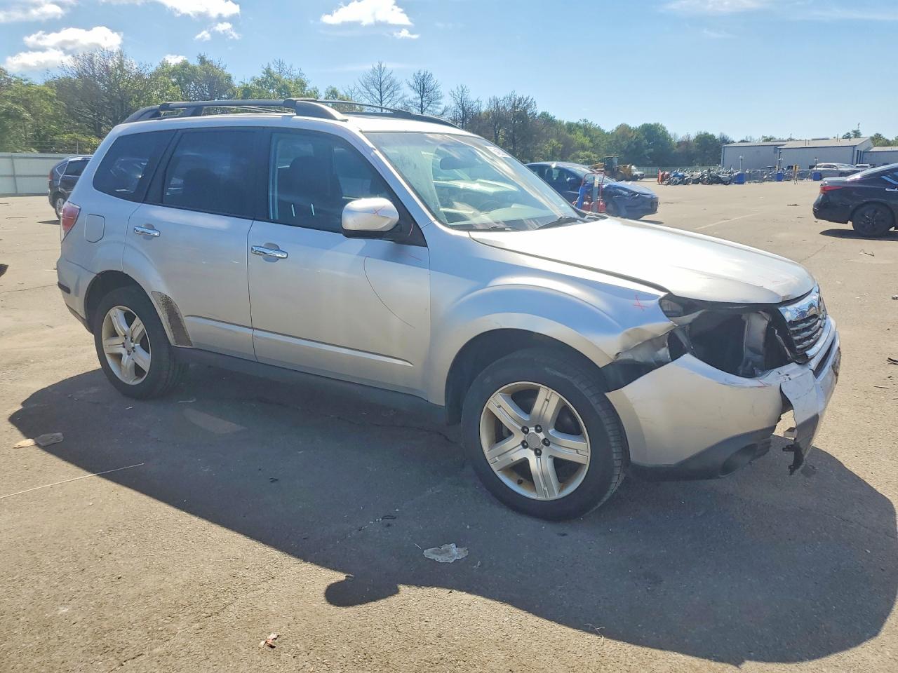 2010 Subaru Forester 2.5x Limited Silver vin: JF2SH6DC2AH902260