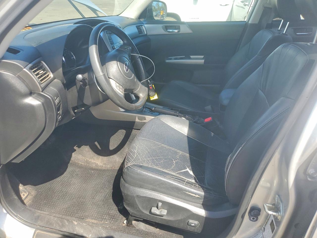 2010 Subaru Forester 2.5x Limited Silver vin: JF2SH6DC2AH902260