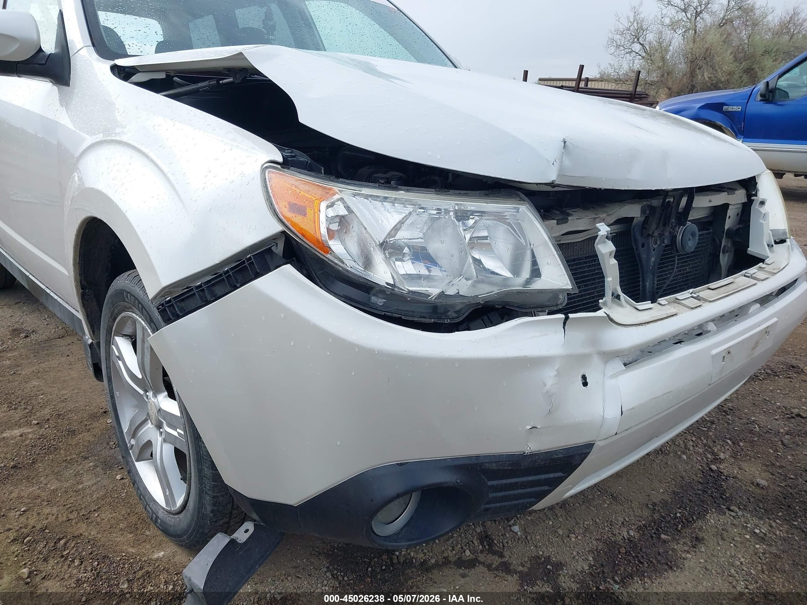 2010 Subaru Forester 2.5x Limited White vin: JF2SH6DC3AH724701
