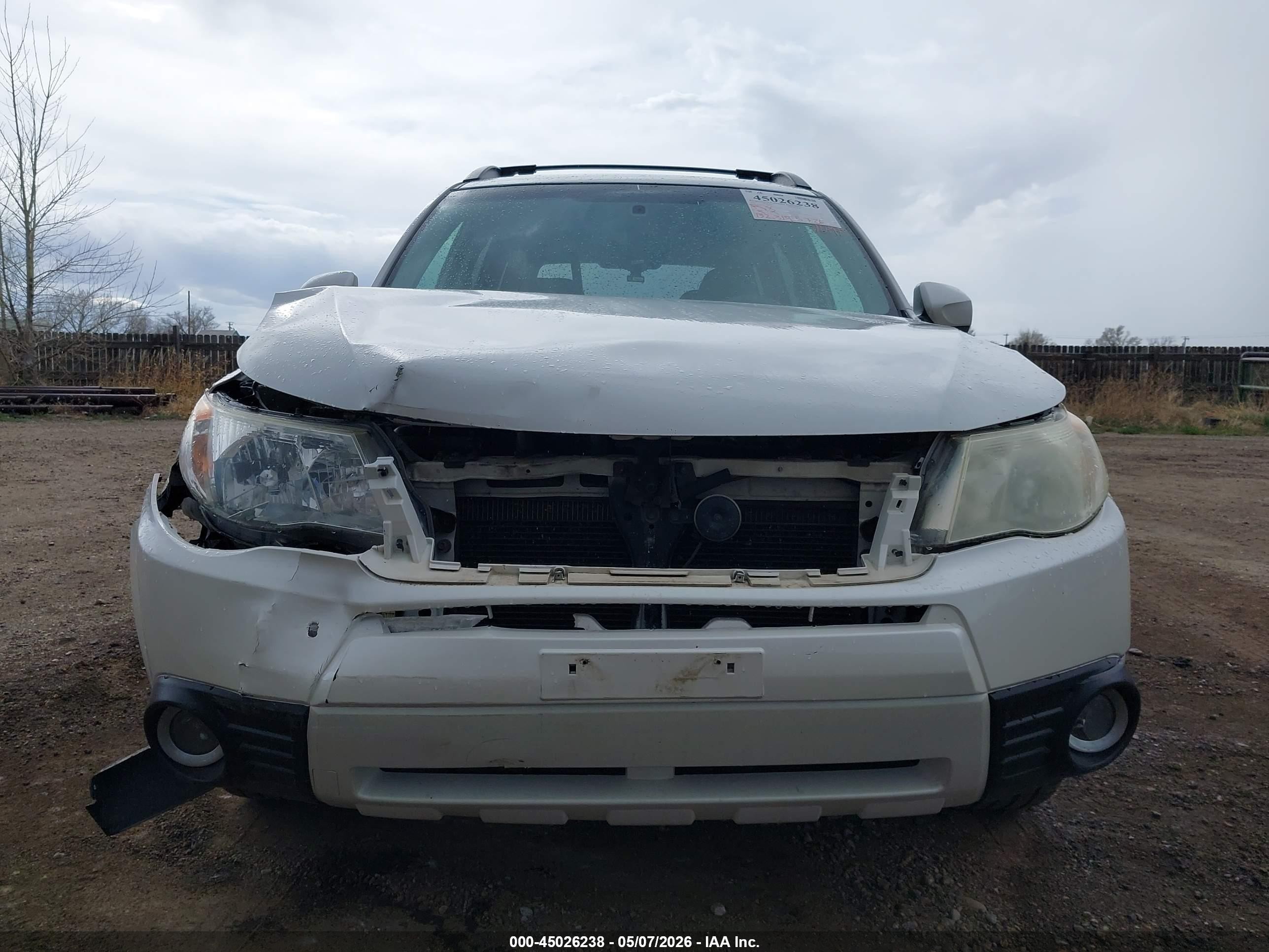 2010 Subaru Forester 2.5x Limited White vin: JF2SH6DC3AH724701