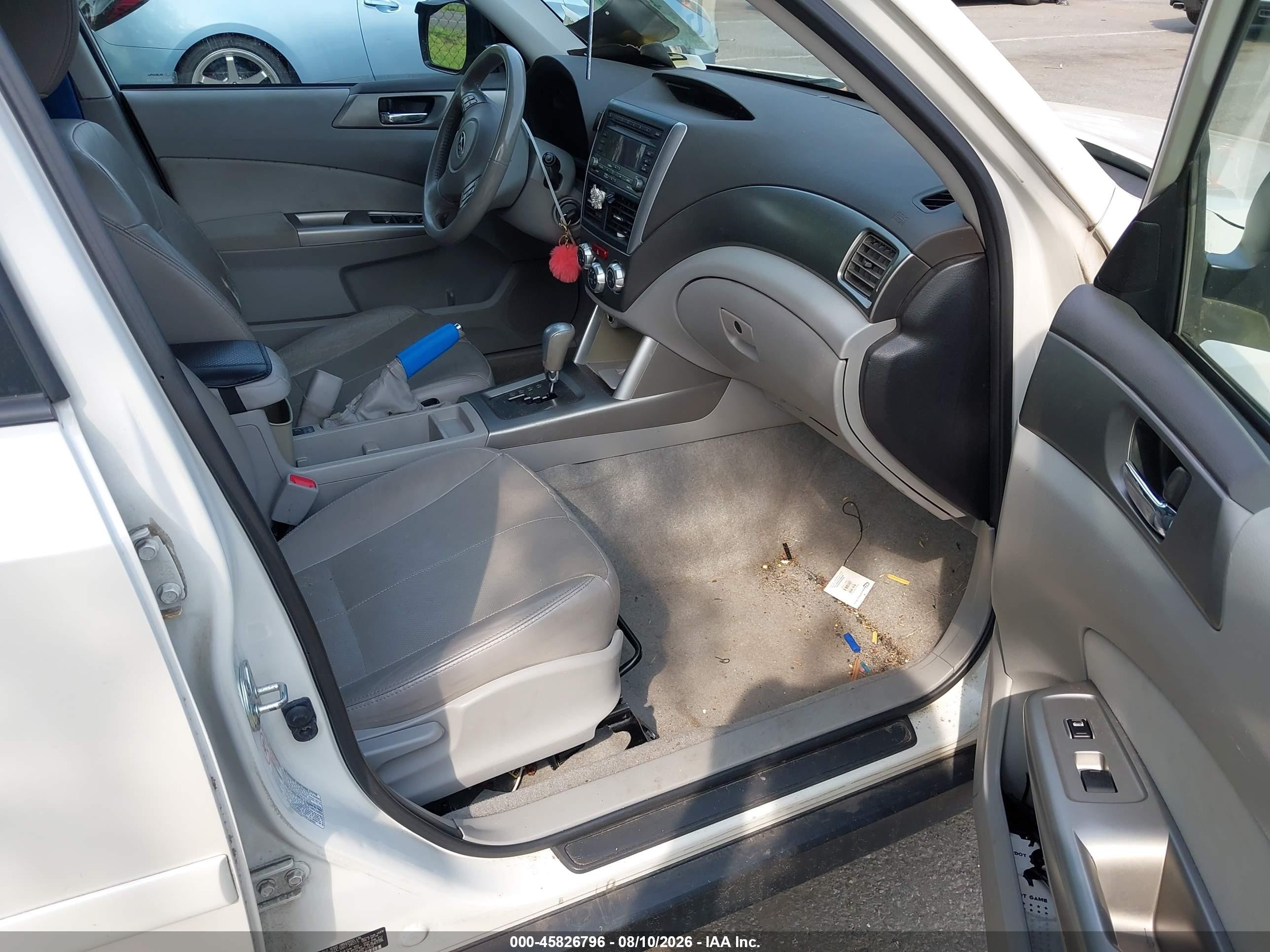 2010 Subaru Forester 2.5x Limited White vin: JF2SH6DC3AH734015