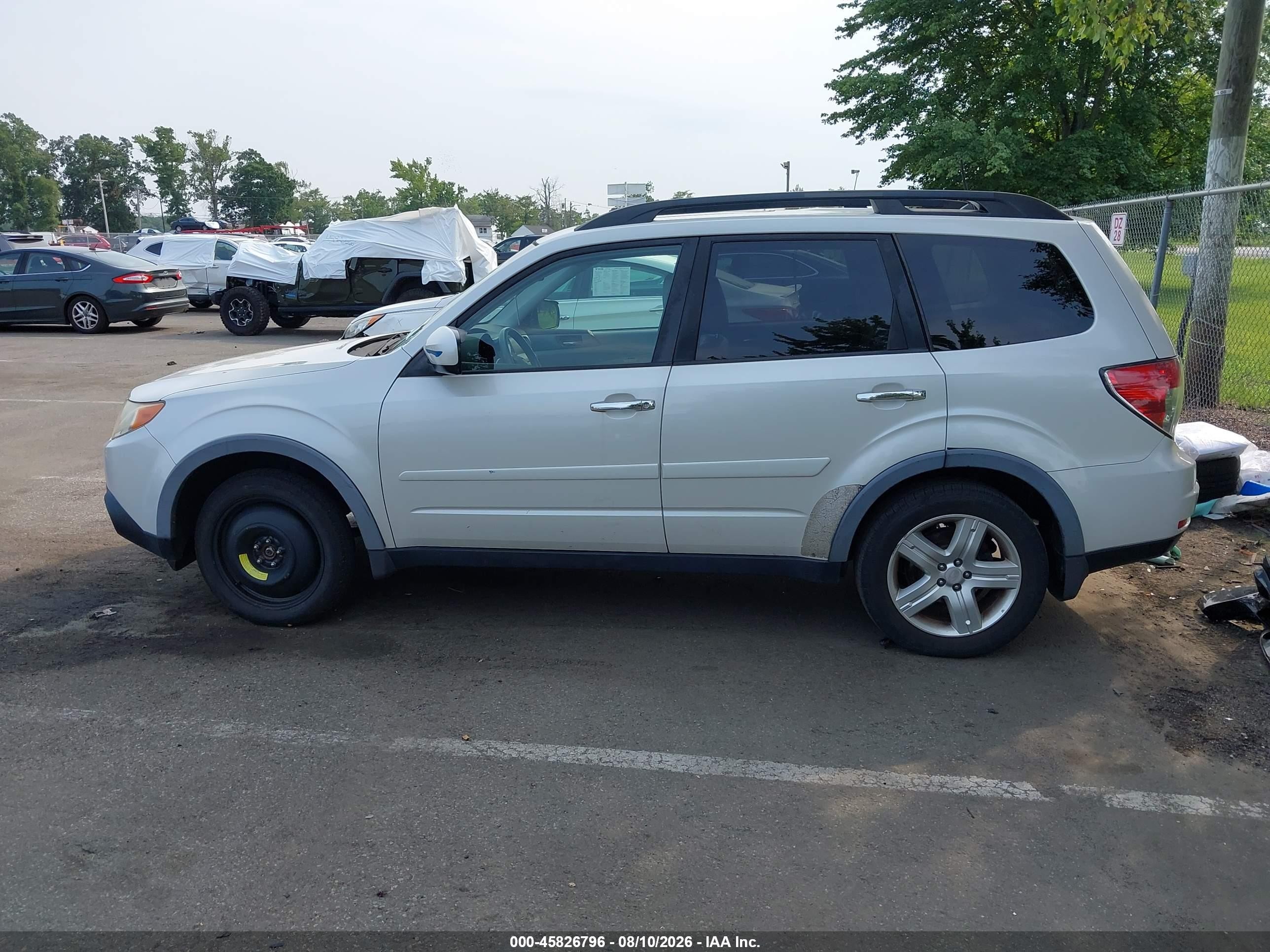 2010 Subaru Forester 2.5x Limited White vin: JF2SH6DC3AH734015