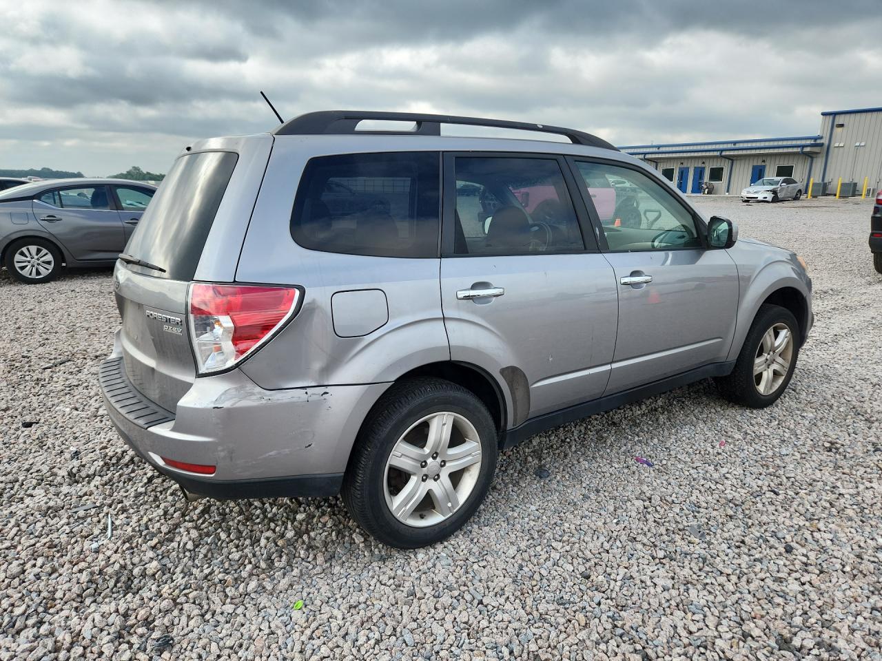 2010 Subaru Forester 2.5x Limited Silver vin: JF2SH6DC3AH791590