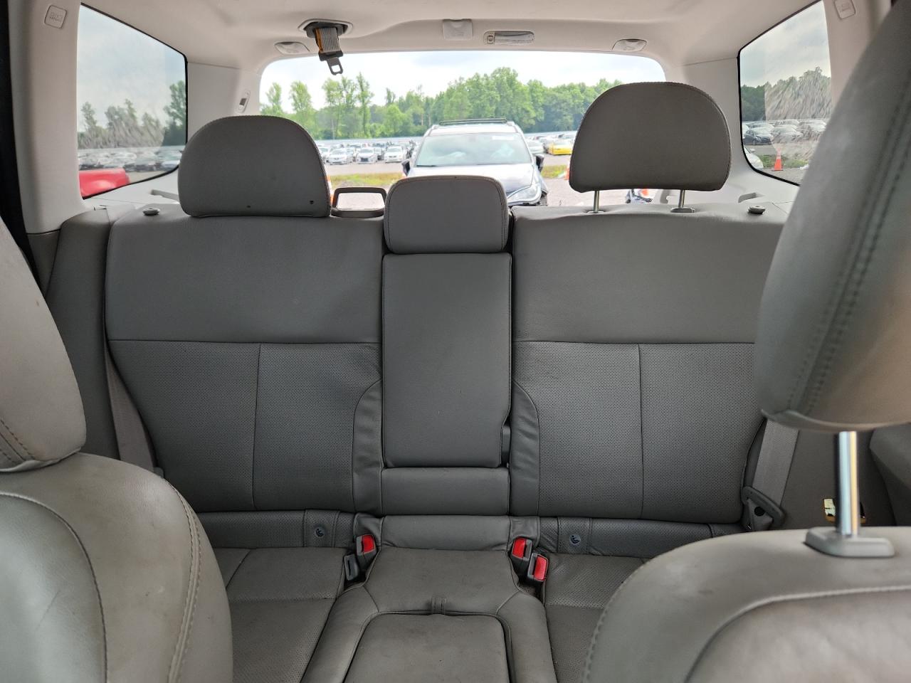 2010 Subaru Forester 2.5x Limited Silver vin: JF2SH6DC3AH791590