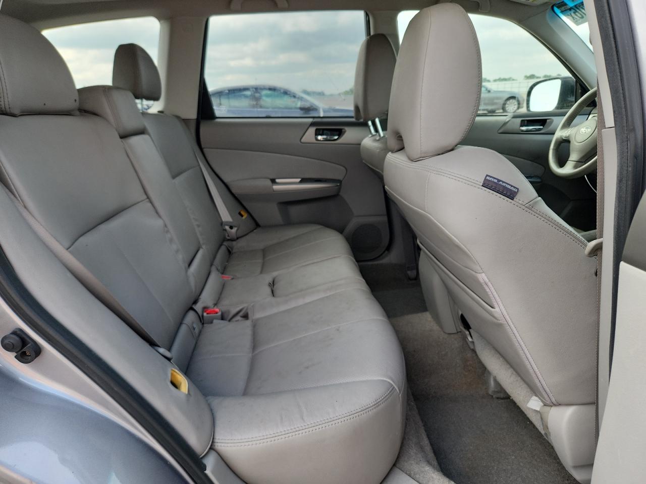2010 Subaru Forester 2.5x Limited Silver vin: JF2SH6DC3AH791590