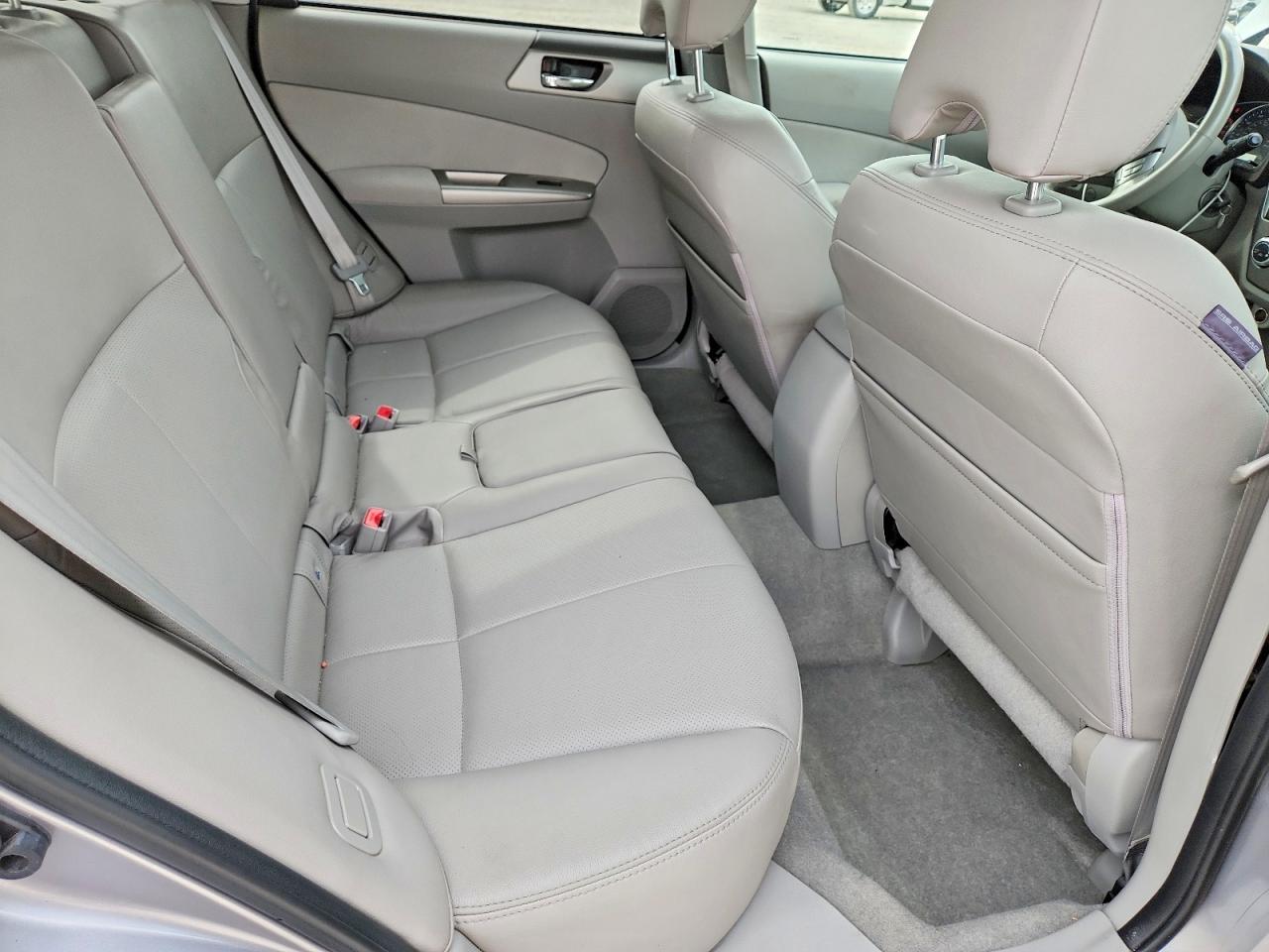 2010 Subaru Forester 2.5x Limited Gray vin: JF2SH6DC3AH803110