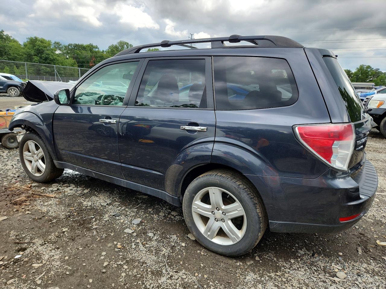 2010 Subaru Forester 2.5x Limited Black vin: JF2SH6DC3AH805648