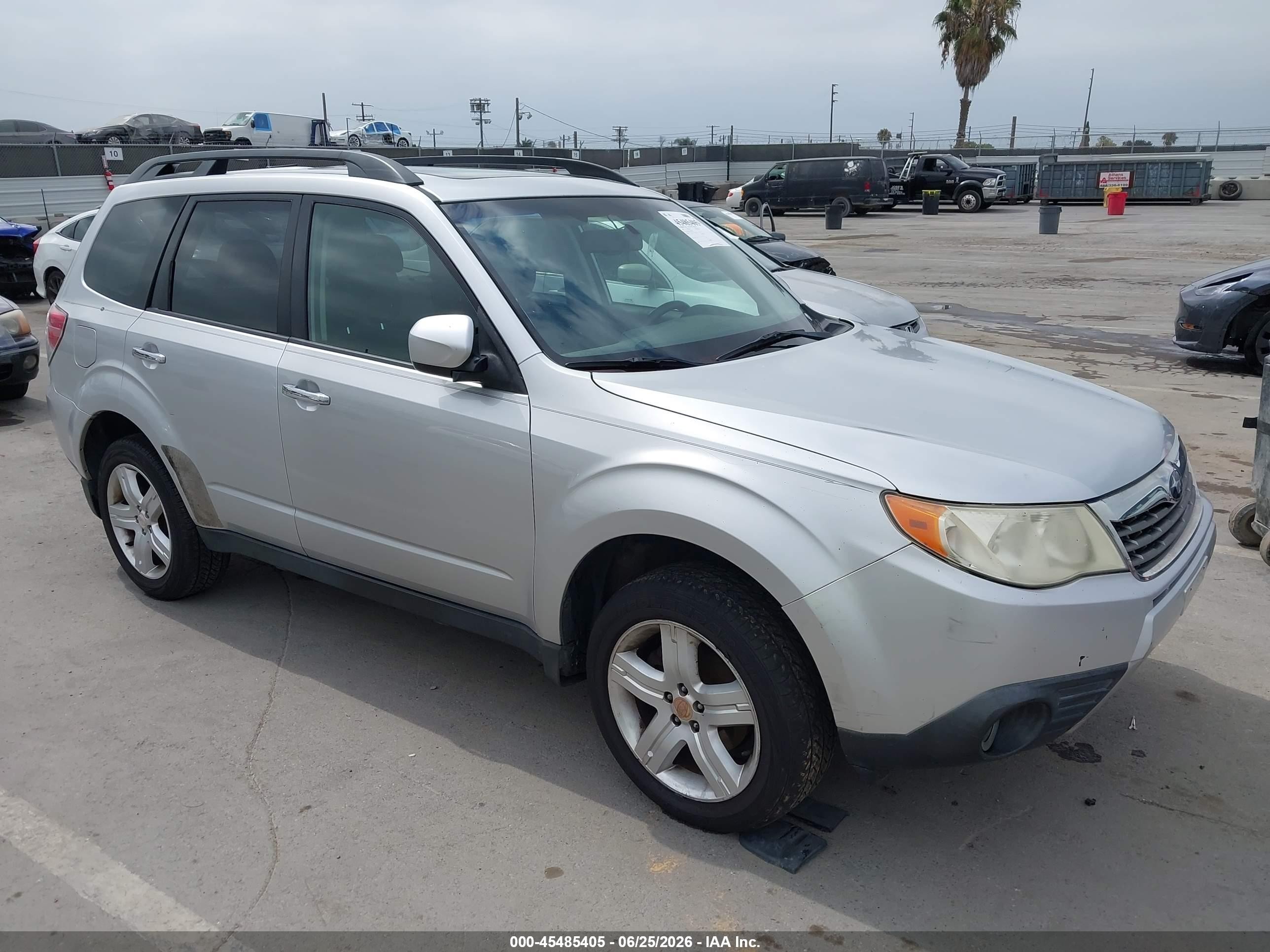 2010 Subaru Forester 2.5x Limited Silver vin: JF2SH6DC4AH707048