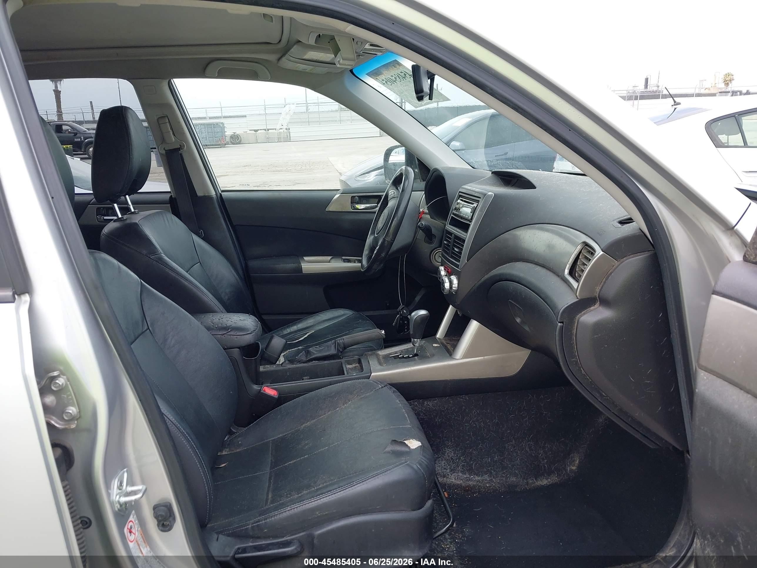 2010 Subaru Forester 2.5x Limited Silver vin: JF2SH6DC4AH707048