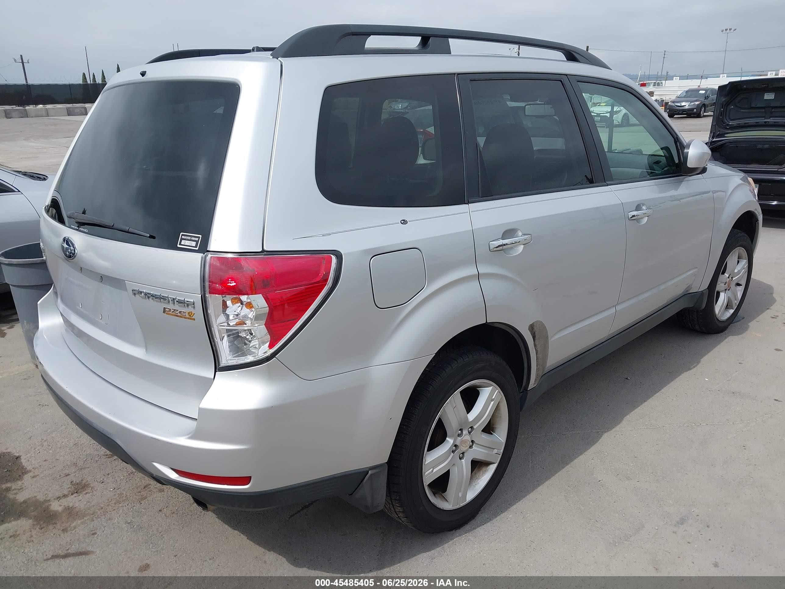 2010 Subaru Forester 2.5x Limited Silver vin: JF2SH6DC4AH707048