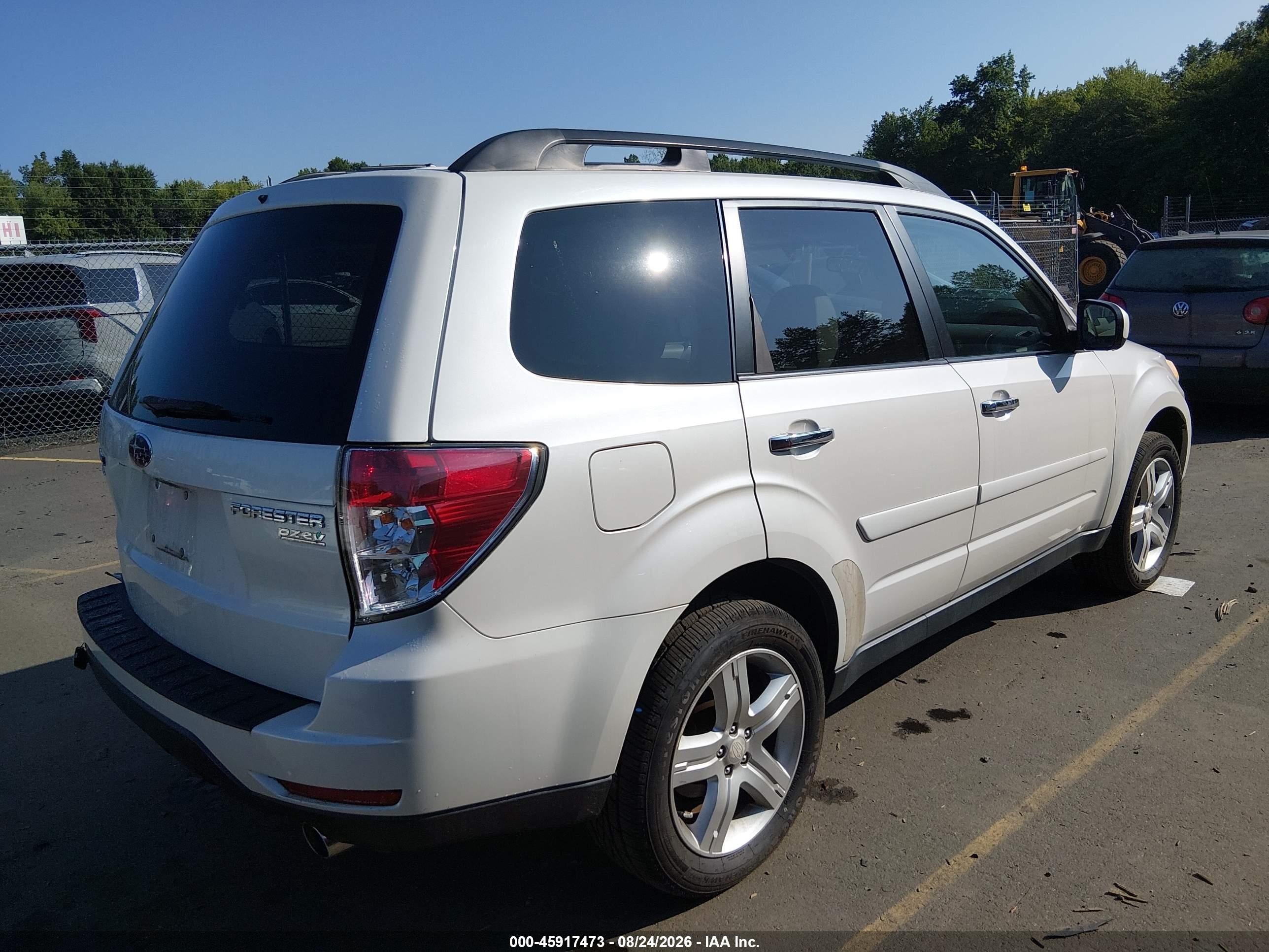2010 Subaru Forester 2.5x Limited White vin: JF2SH6DC4AH765452