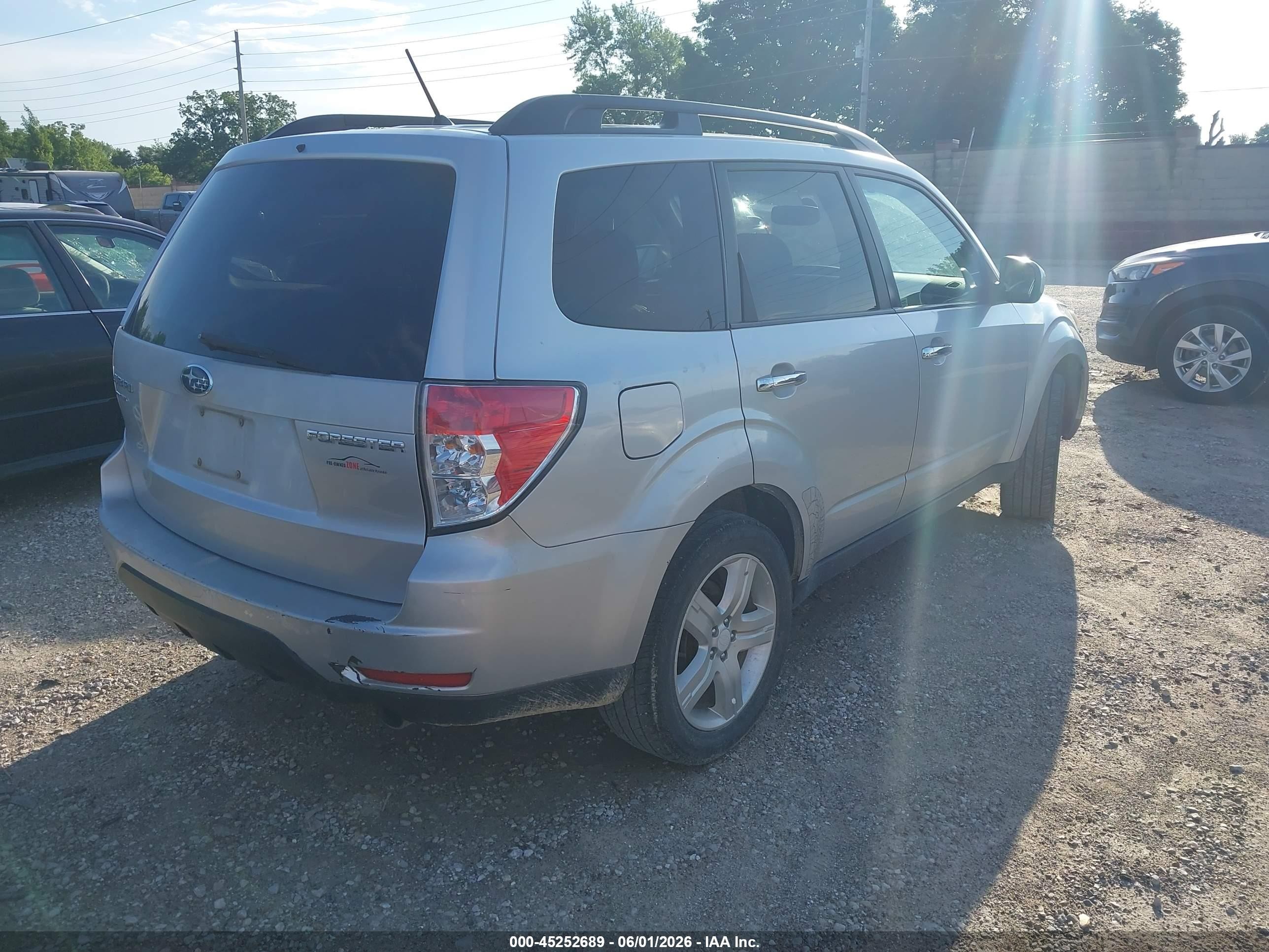 2010 Subaru Forester 2.5x Limited Silver vin: JF2SH6DC4AH778721