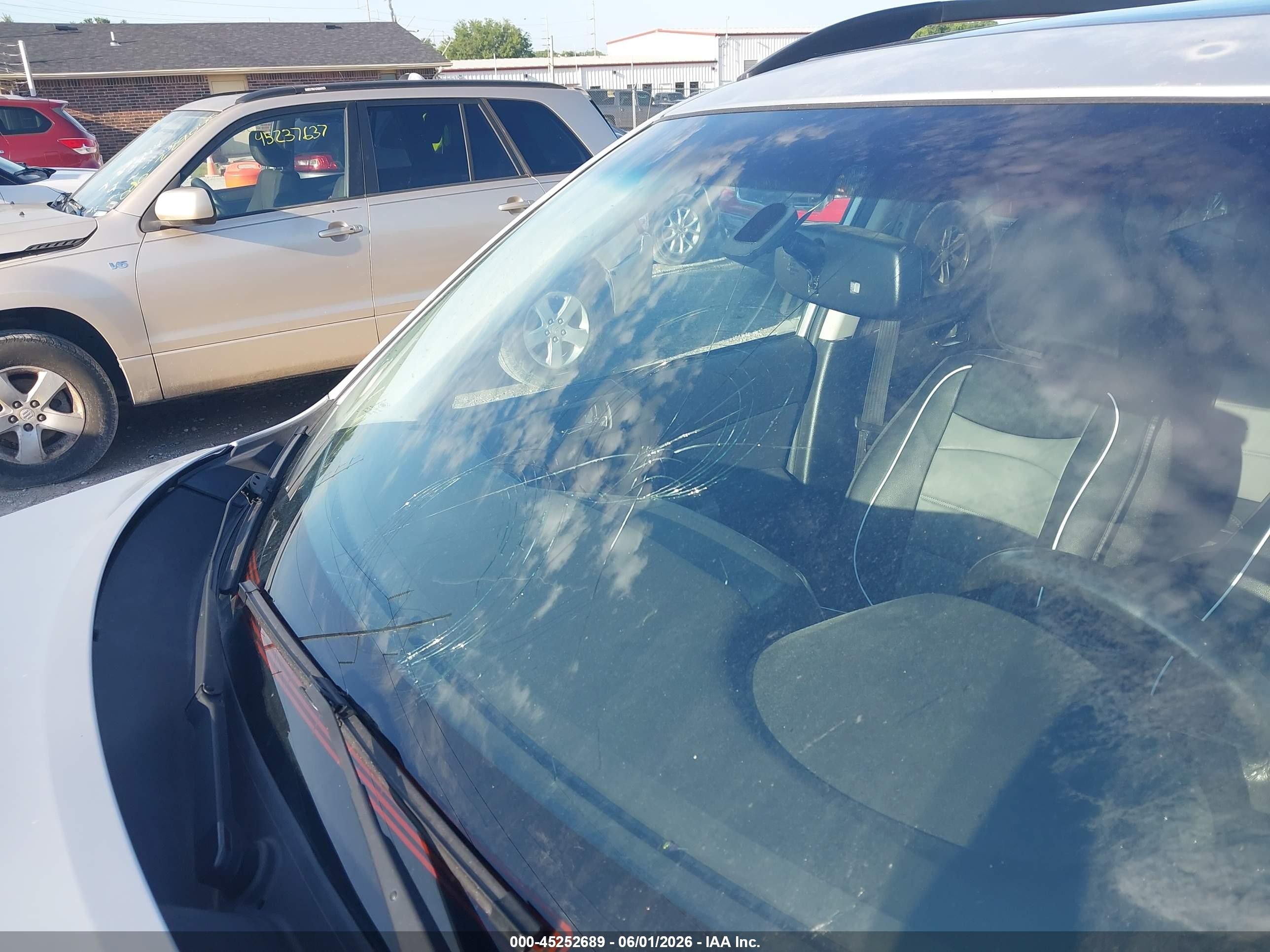 2010 Subaru Forester 2.5x Limited Silver vin: JF2SH6DC4AH778721