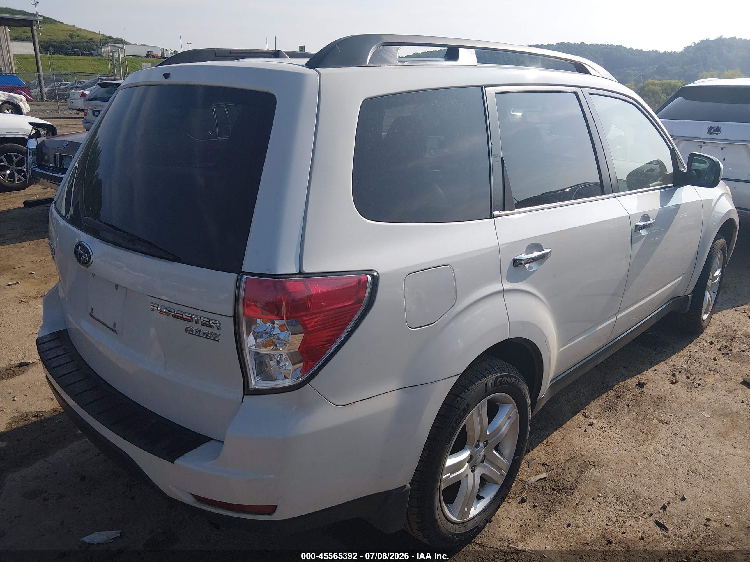 2010 Subaru Forester 2.5x Limited White vin: JF2SH6DC4AH786334