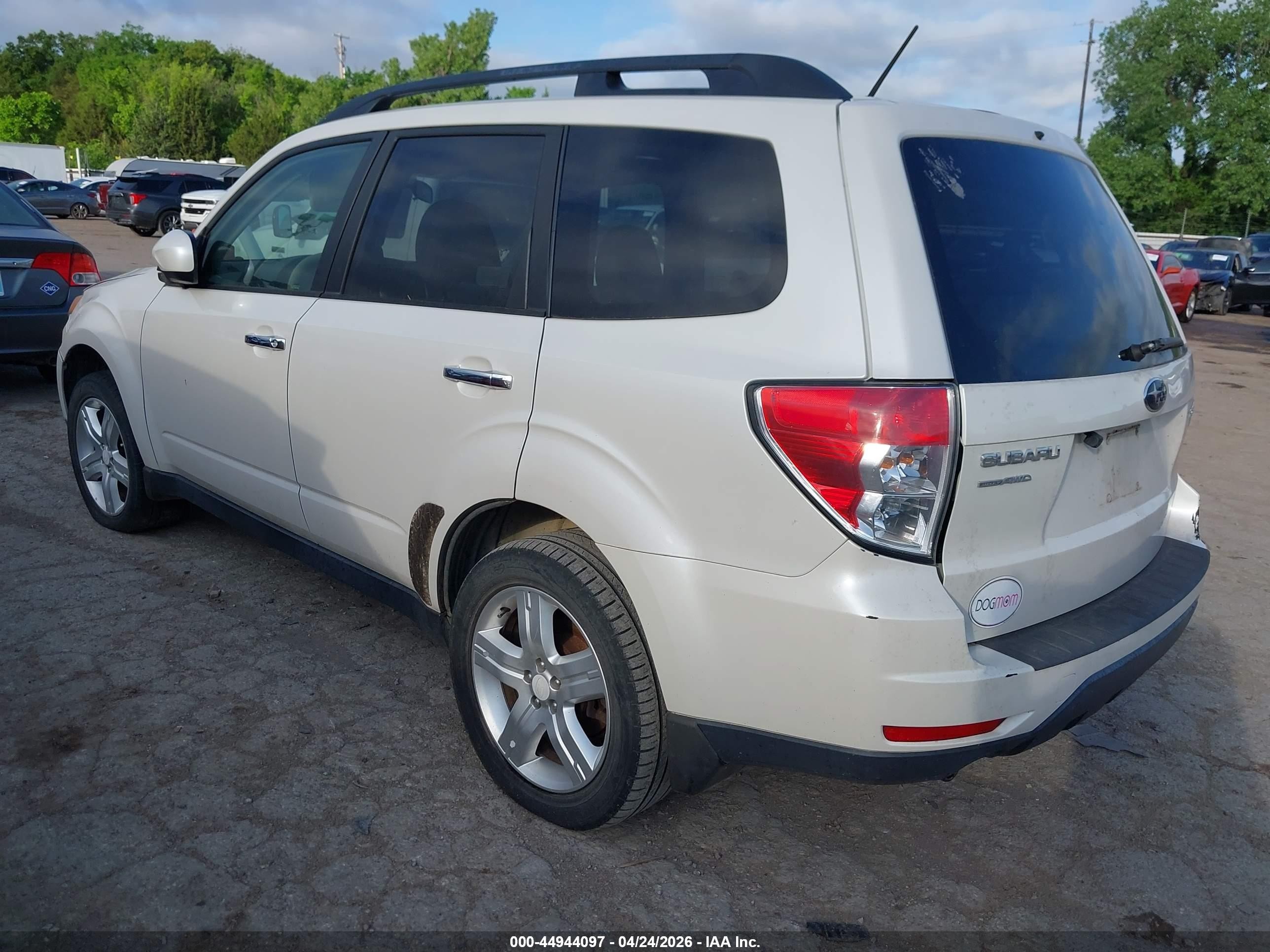 2010 Subaru Forester 2.5x Limited White vin: JF2SH6DC4AH900638