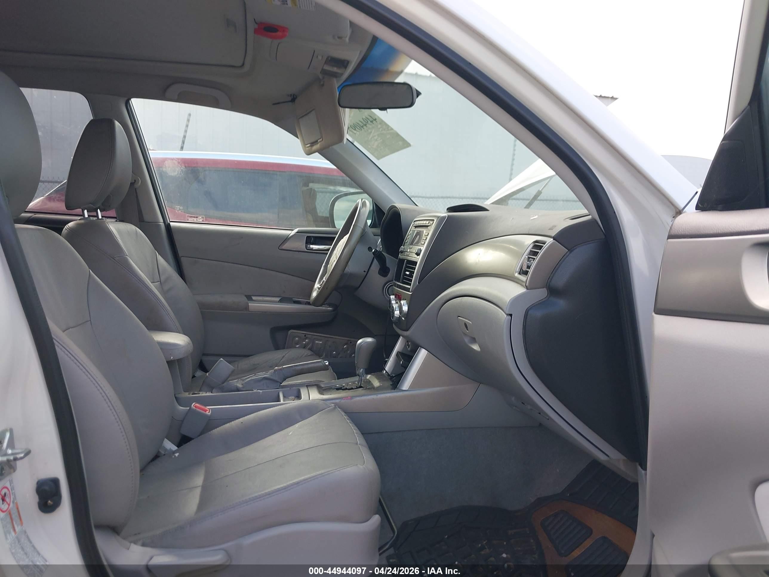 2010 Subaru Forester 2.5x Limited White vin: JF2SH6DC4AH900638