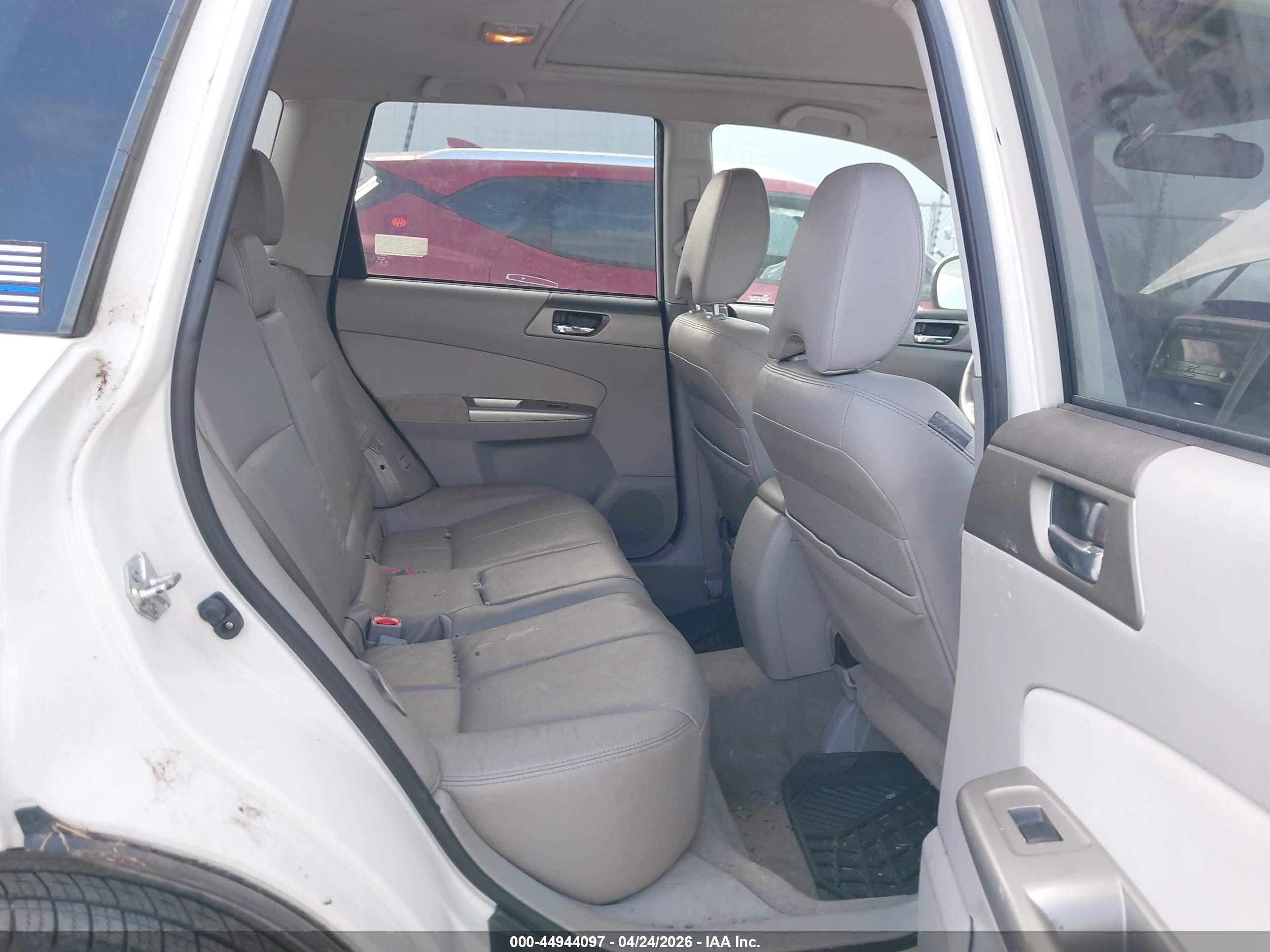 2010 Subaru Forester 2.5x Limited White vin: JF2SH6DC4AH900638