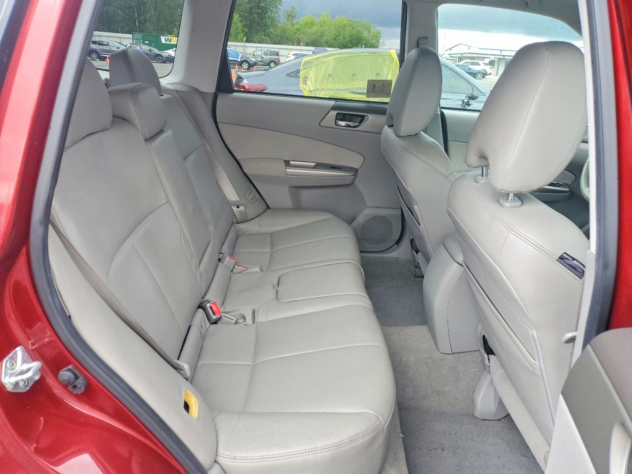 2010 Subaru Forester 2.5x Limited Red vin: JF2SH6DC5AH706121
