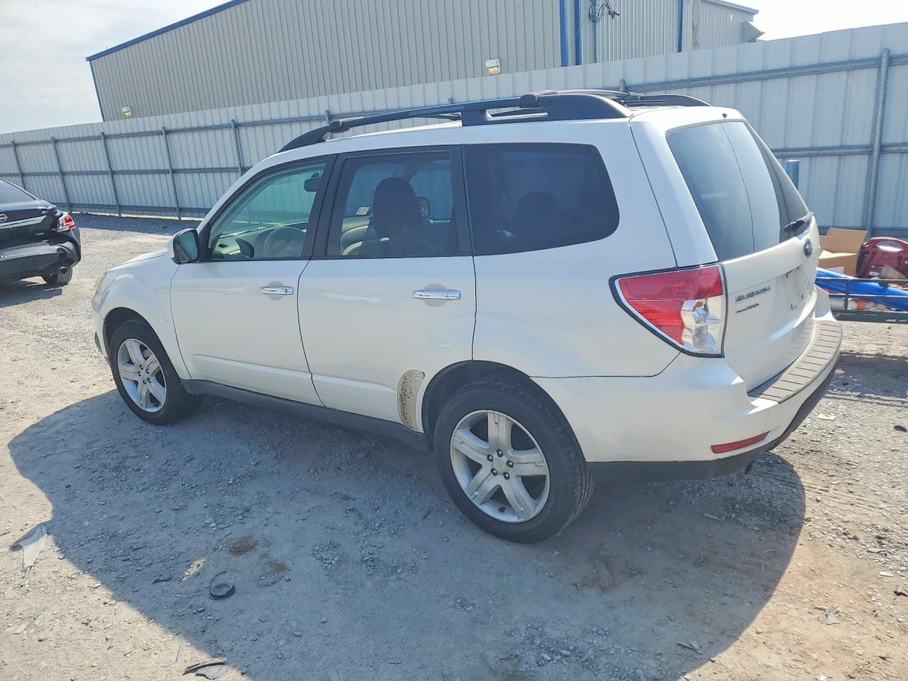2010 Subaru Forester 2.5x Limited White vin: JF2SH6DC5AH710069