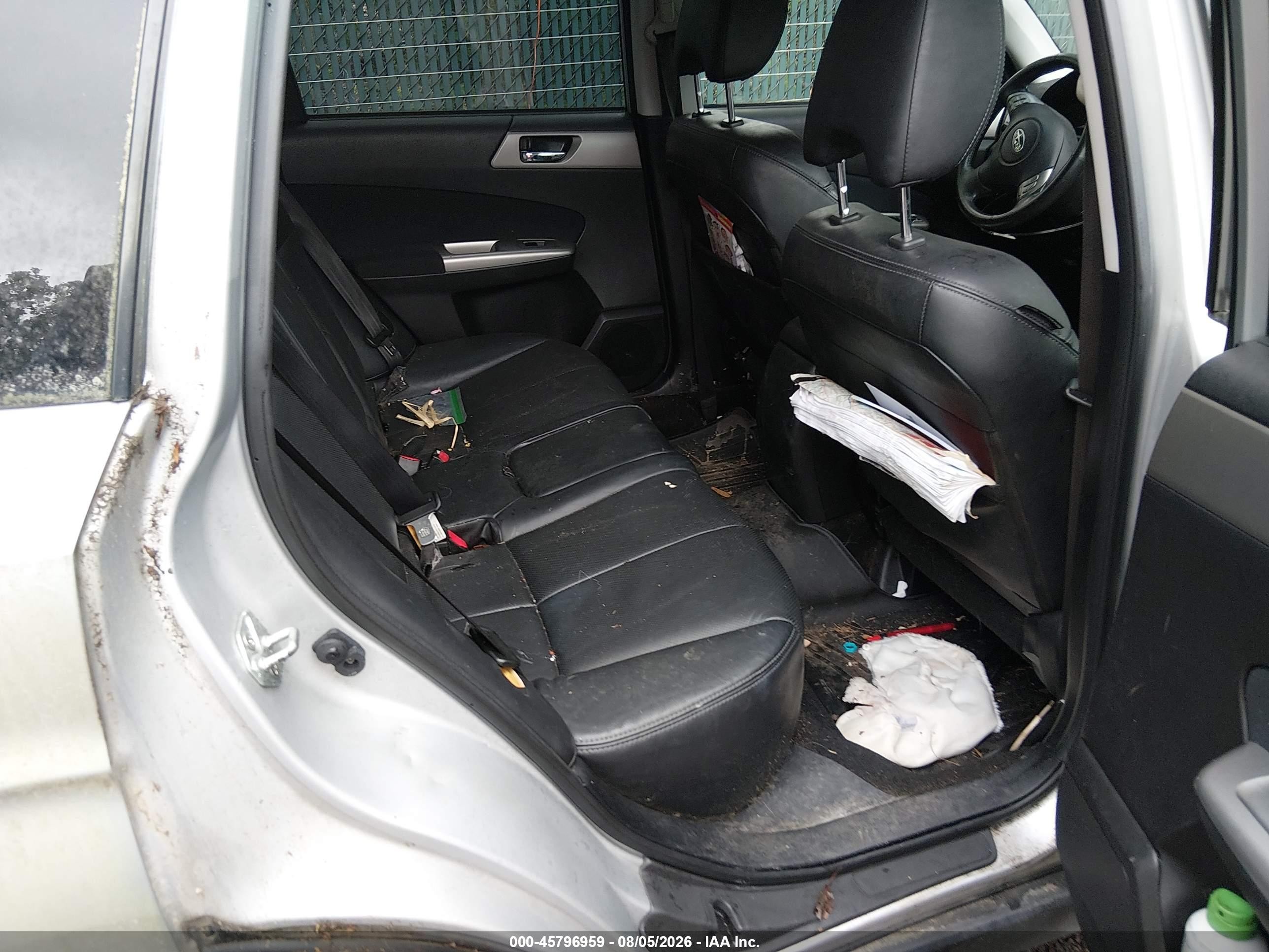 2010 Subaru Forester 2.5x Limited Silver vin: JF2SH6DC5AH734128