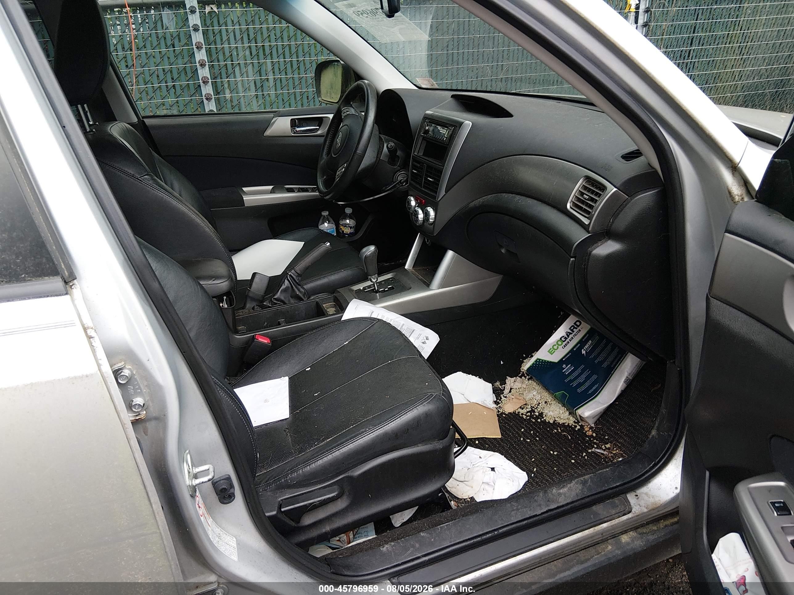 2010 Subaru Forester 2.5x Limited Silver vin: JF2SH6DC5AH734128